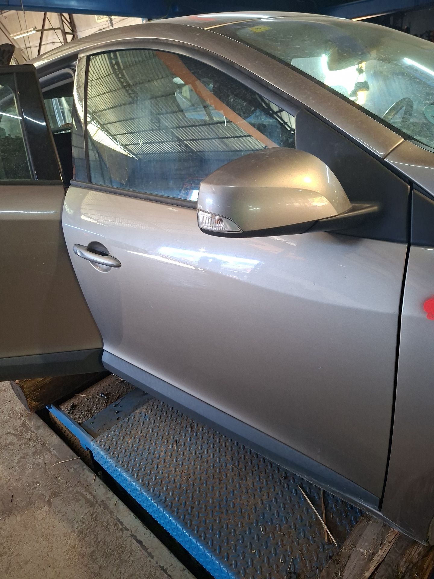 PUERTA DELANTERA DERECHA RENAULT MEGANE 
