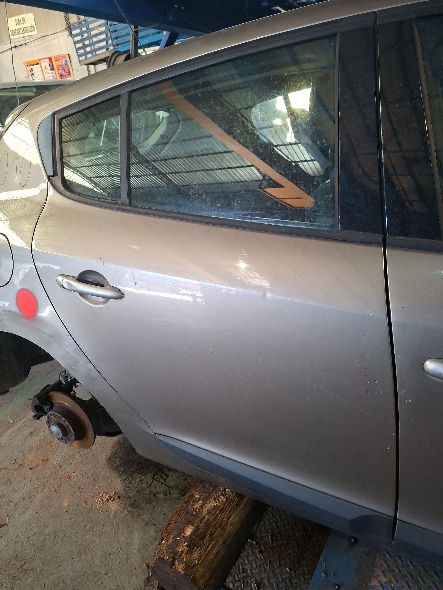 PUERTA DELANTERA DERECHA RENAULT MEGANE 