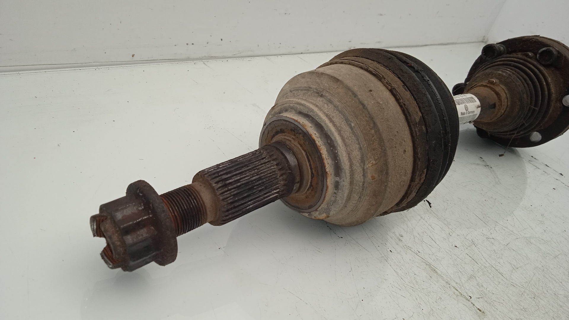 TRANSMISION DELANTERA IZQUIERDA VOLKSWAGEN TOUAREG AYH