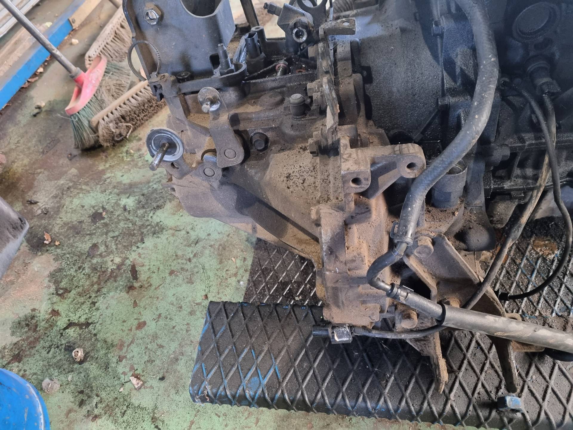 CAJA CAMBIOS KIA CERATO D4EA