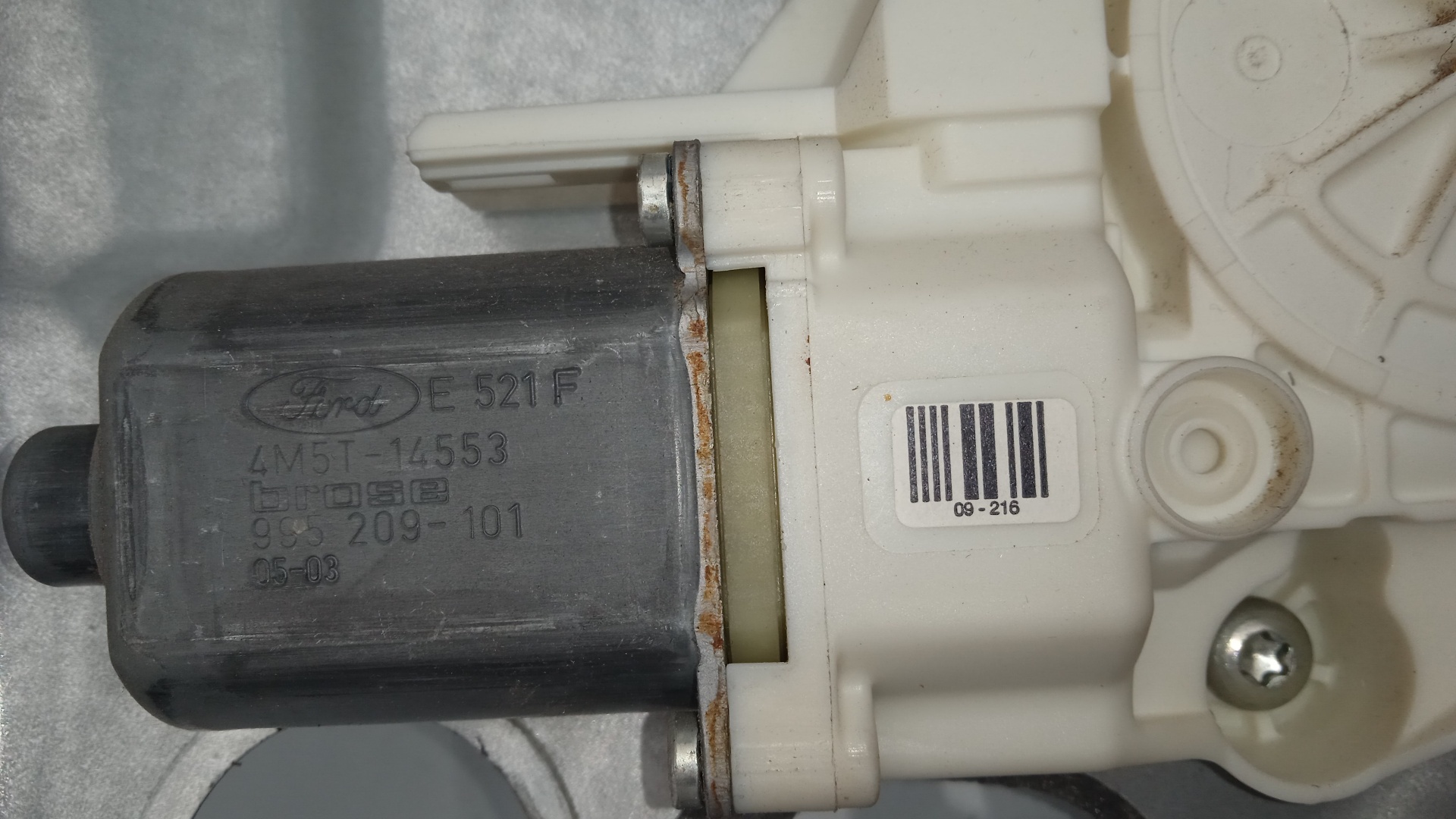 ELEVALUNAS DELANTERO DERECHO FORD FOCUS G6DA