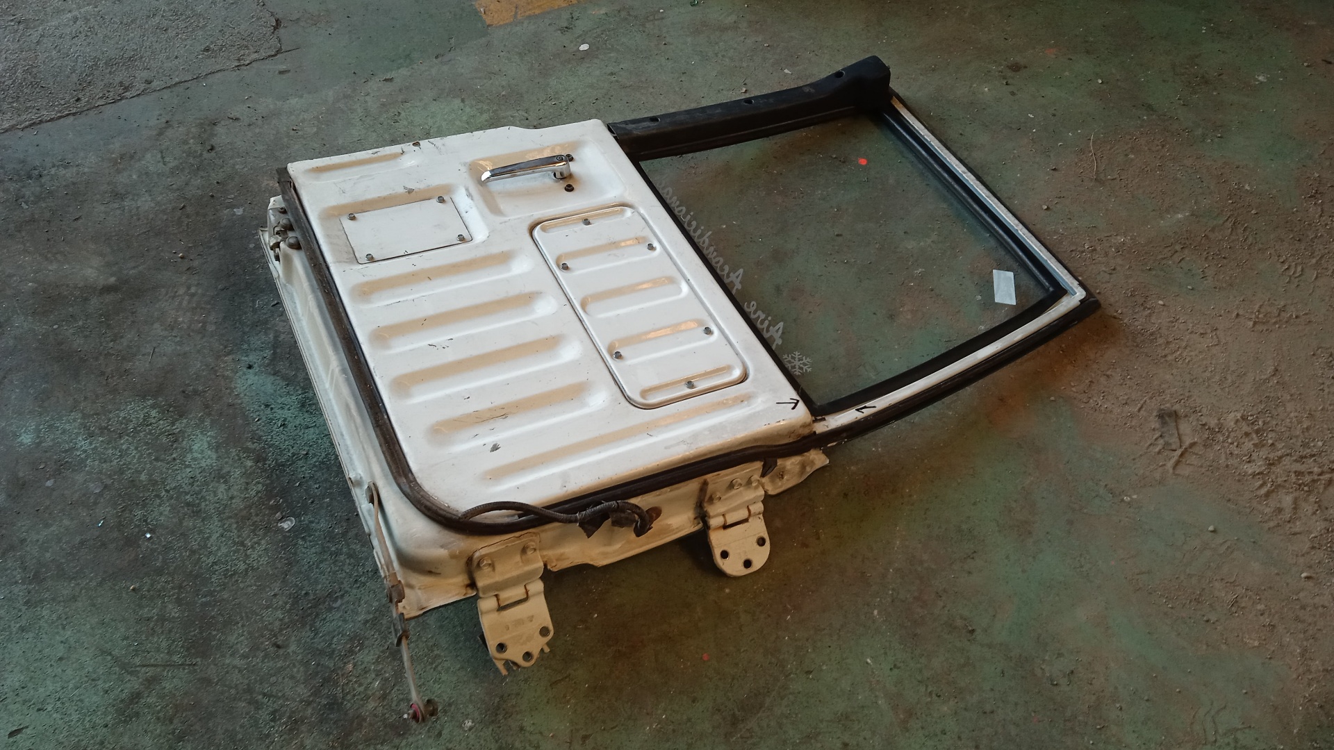 PORTON TRASERO IZQUIERDO NISSAN PATROL RD28