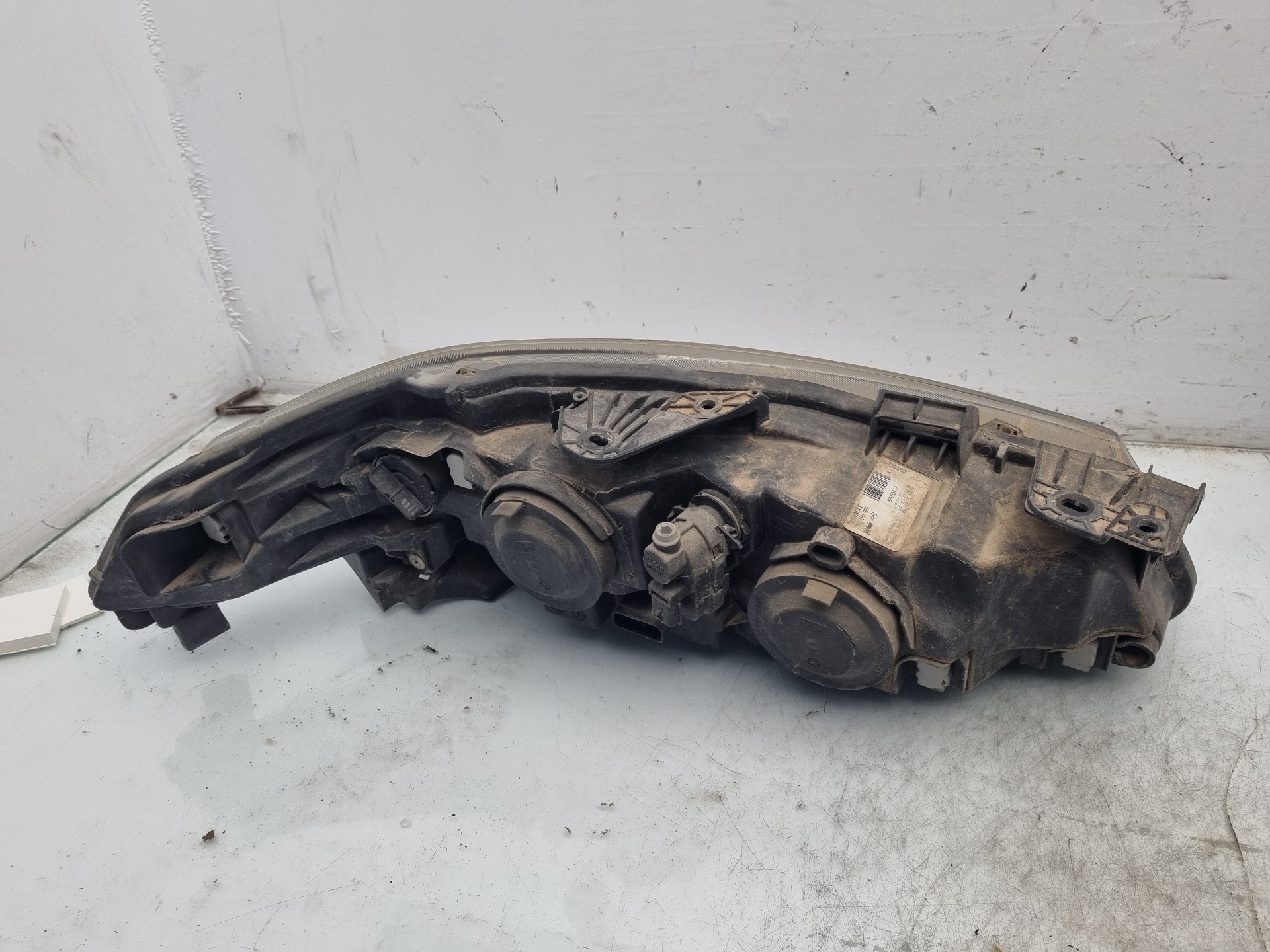 FARO IZQUIERDO RENAULT LAGUNA M9R740