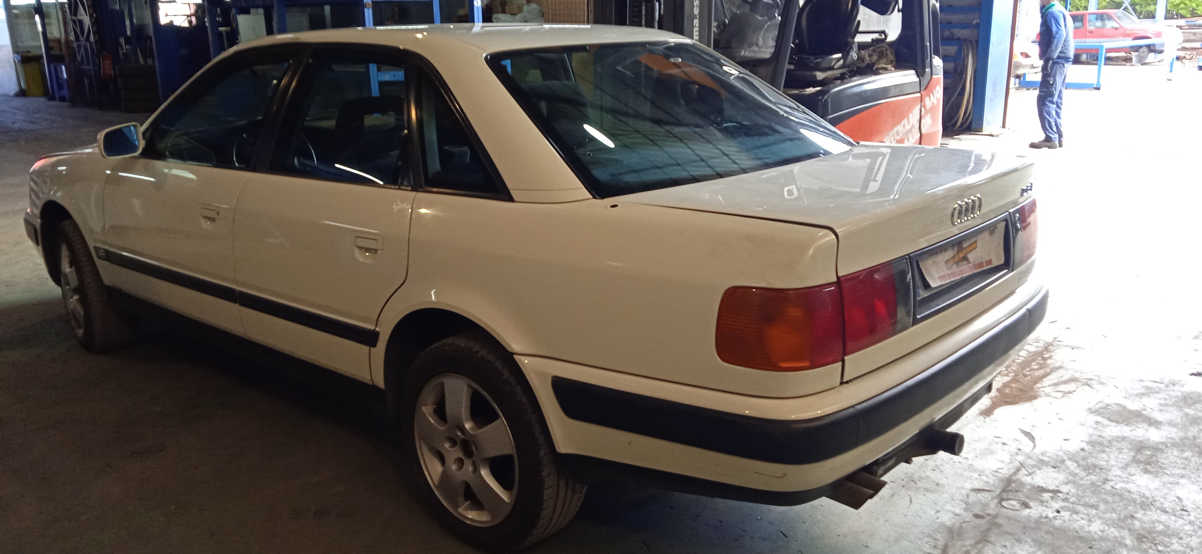 CERRADURA PUERTA DELANTERA IZQUIERDA AUDI 100 AAH