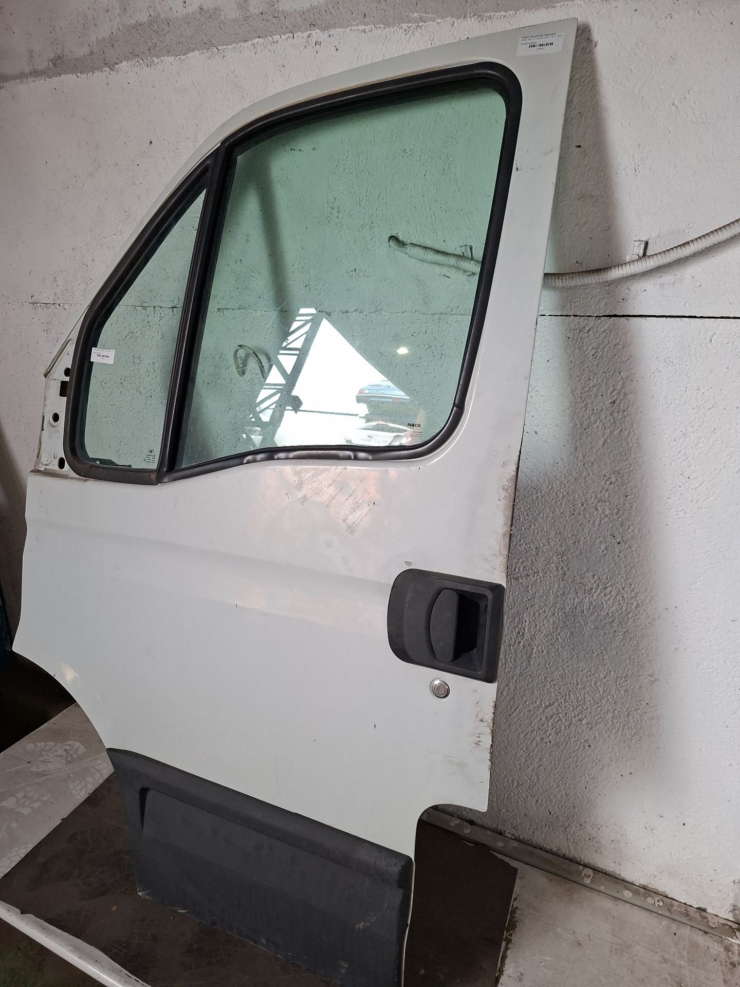 PUERTA DELANTERA IZQUIERDA IVECO DAILY 