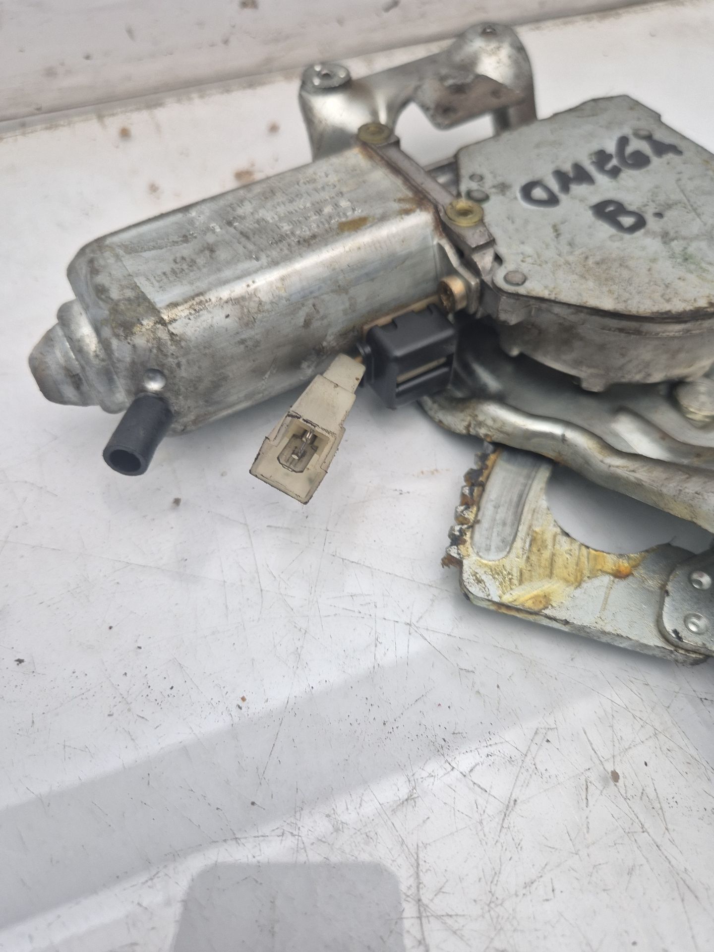 ELEVALUNAS DELANTERO DERECHO OPEL OMEGA 