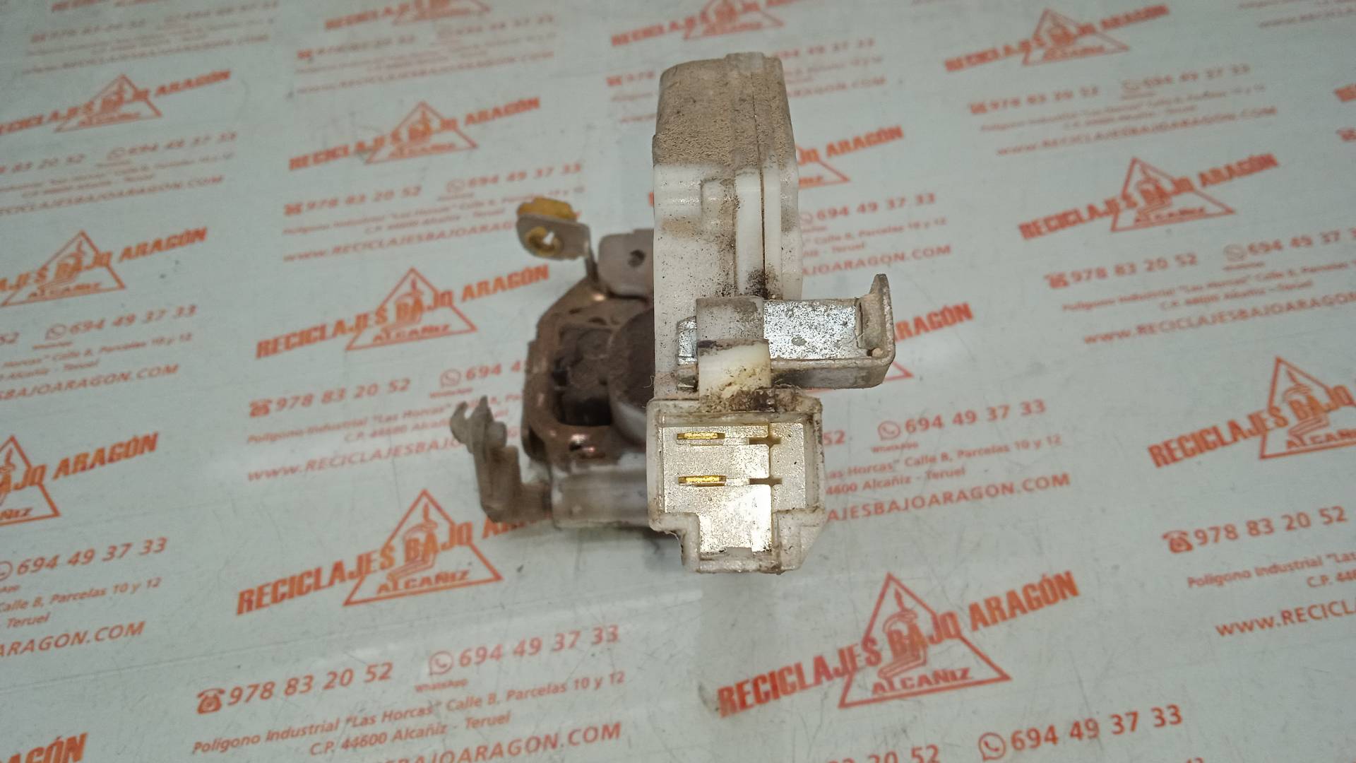 CERRADURA PUERTA DELANTERA DERECHA NISSAN TERRANO TD27T