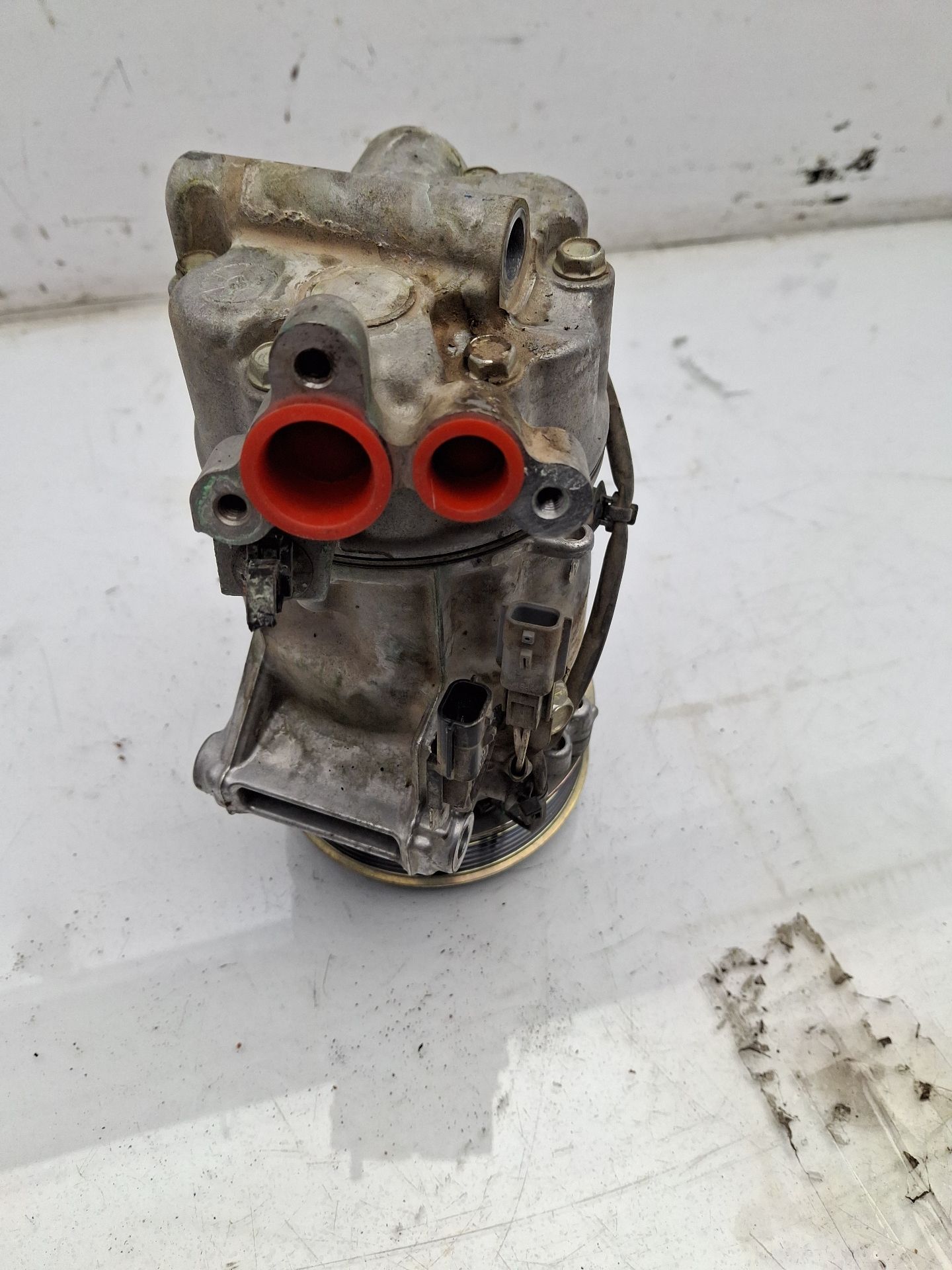 COMPRESOR AIRE ACONDICIONADO NISSAN JUKE 