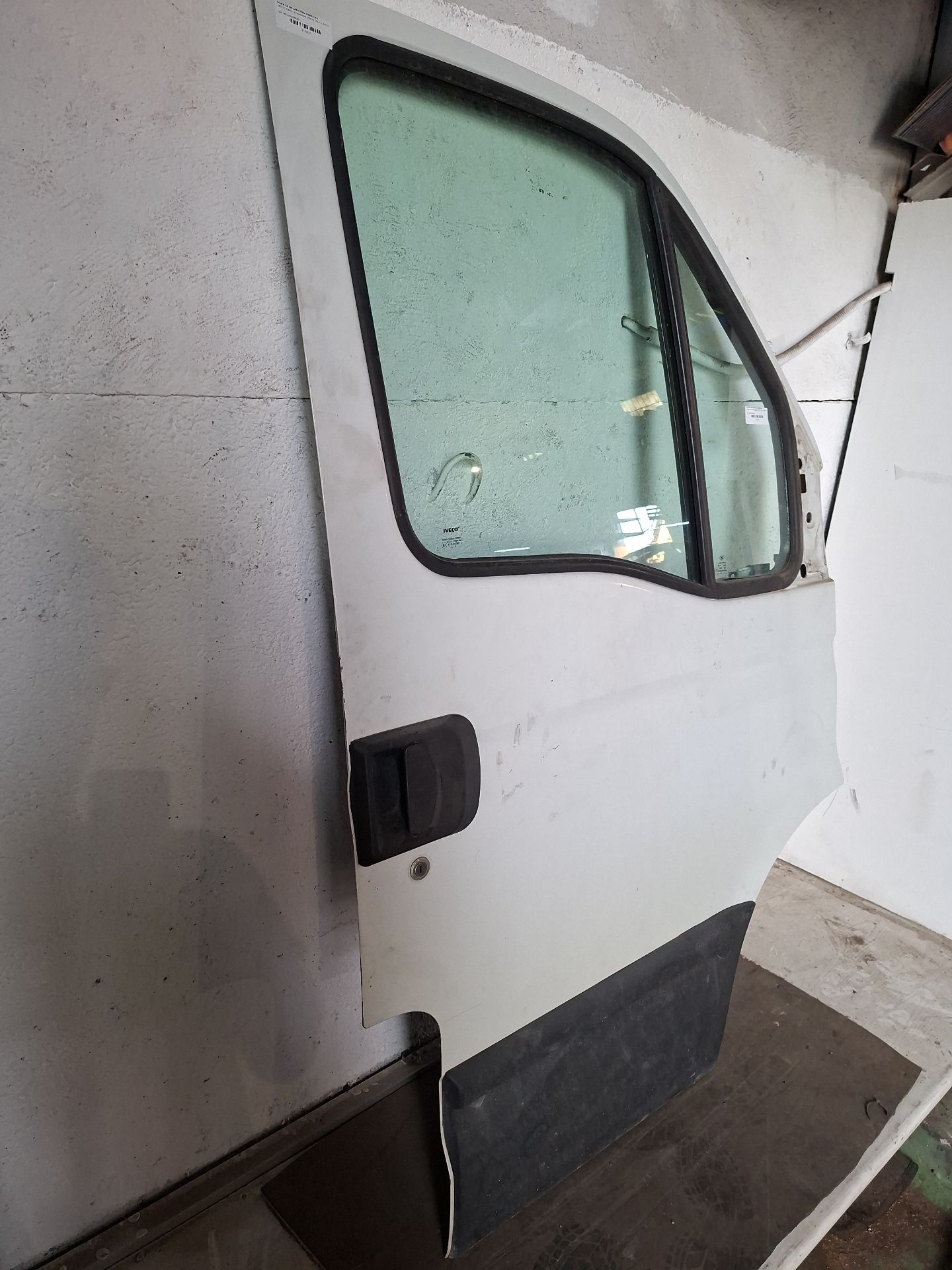 PUERTA DELANTERA DERECHA IVECO DAILY 