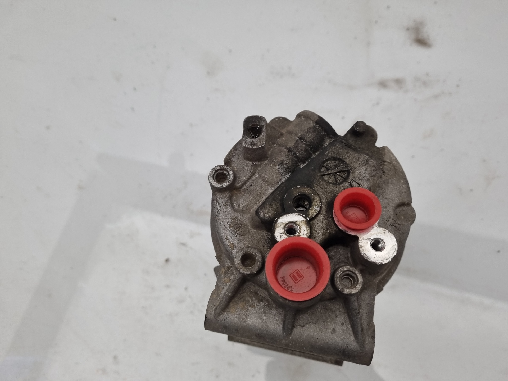 COMPRESOR AIRE ACONDICIONADO RENAULT SC?NIC F9Q D8