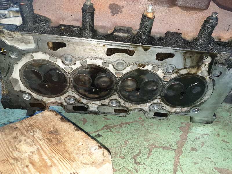 CULATA CITROEN C3 8HX