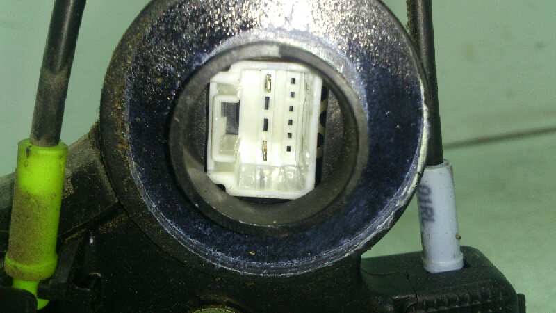 CERRADURA PUERTA TRASERA IZQUIERDA TOYOTA COROLLA 1ZZFE