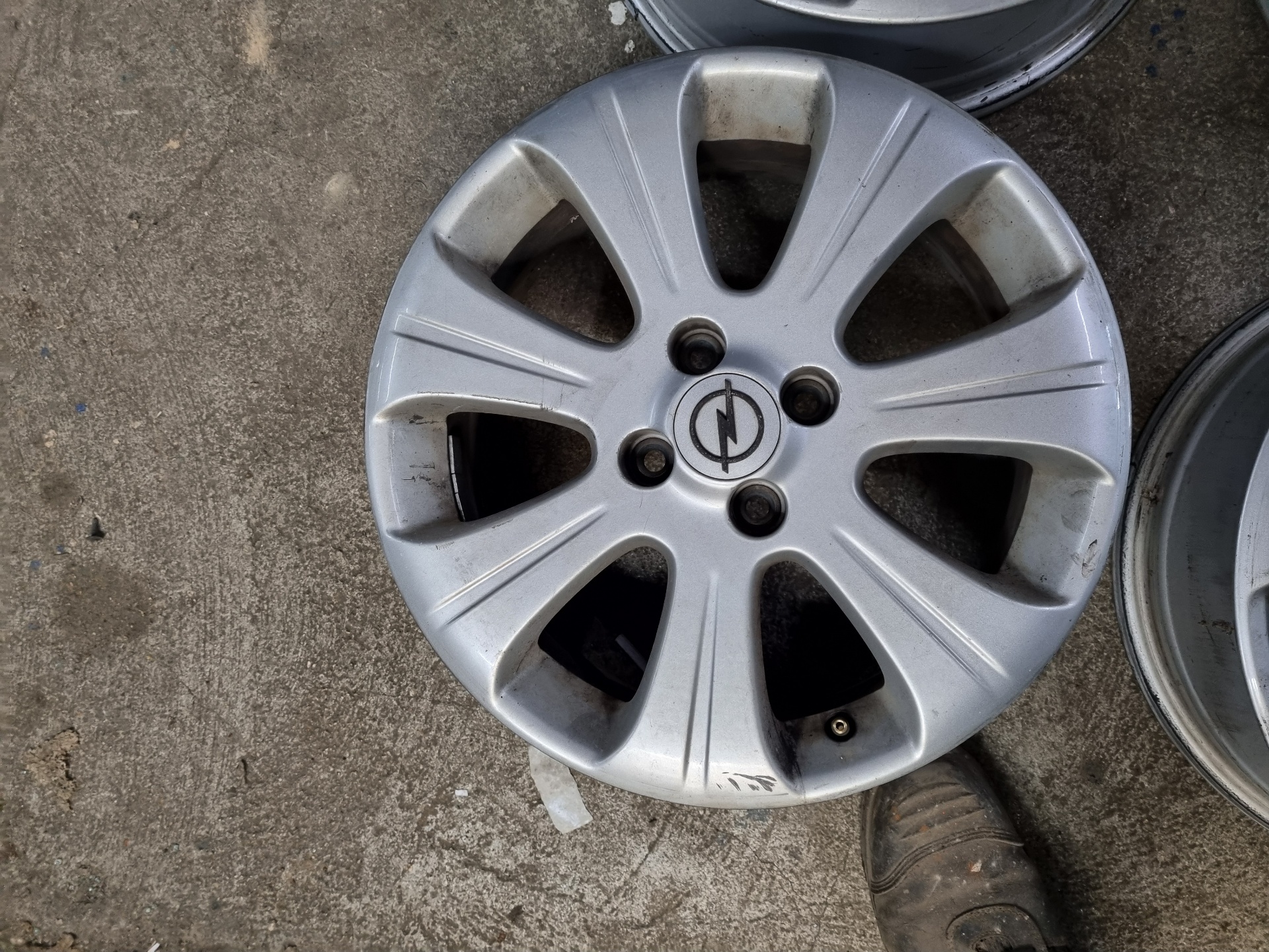 JUEGO LLANTAS OPEL CORSA Z12XEP