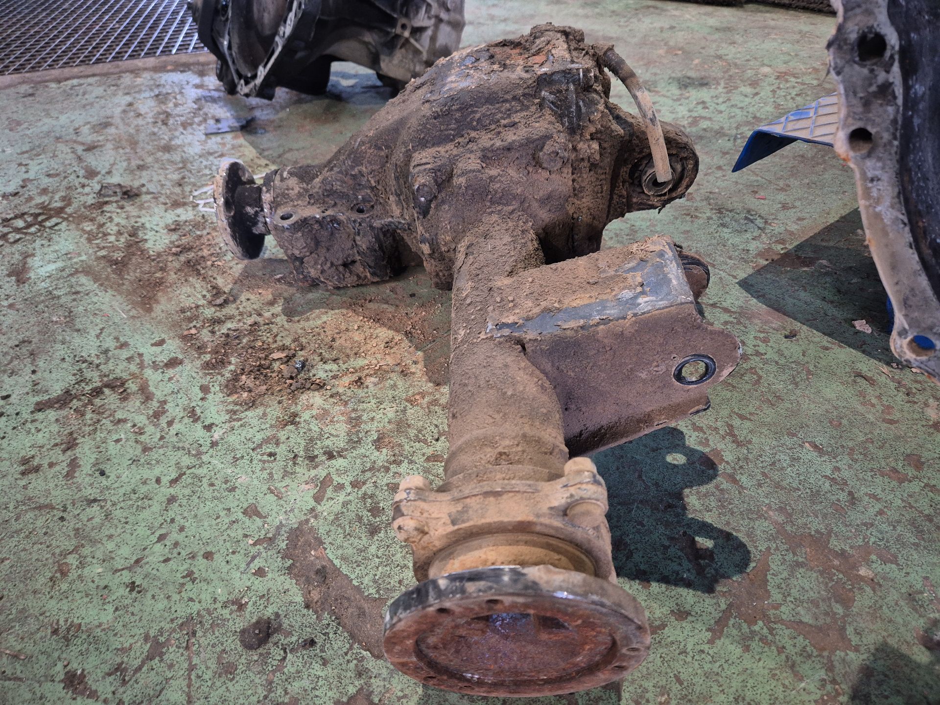 CAJA CAMBIOS NISSAN TERRANO 