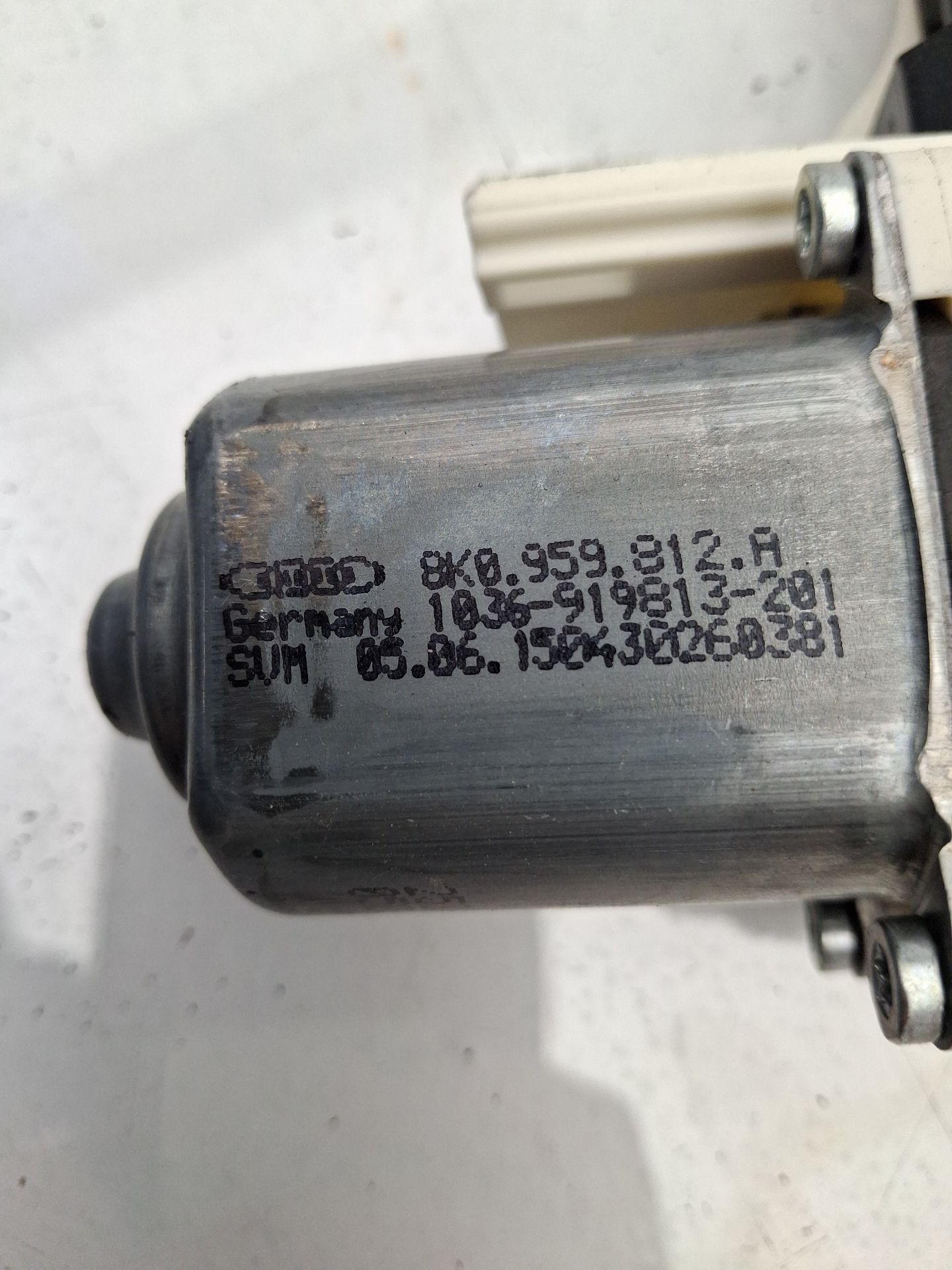 ELEVALUNAS TRASERO IZQUIERDO AUDI A1 