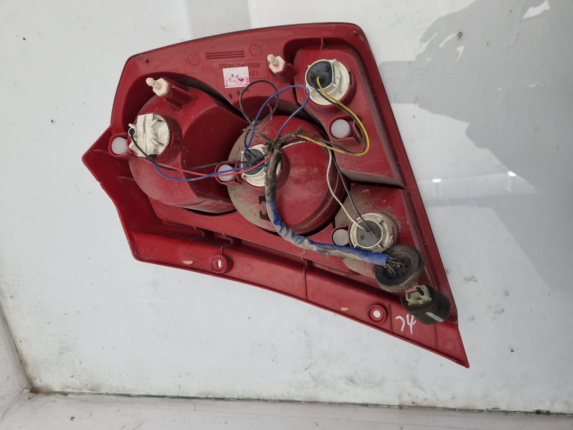 PILOTO TRASERO IZQUIERDO CHEVROLET AVEO B12S1