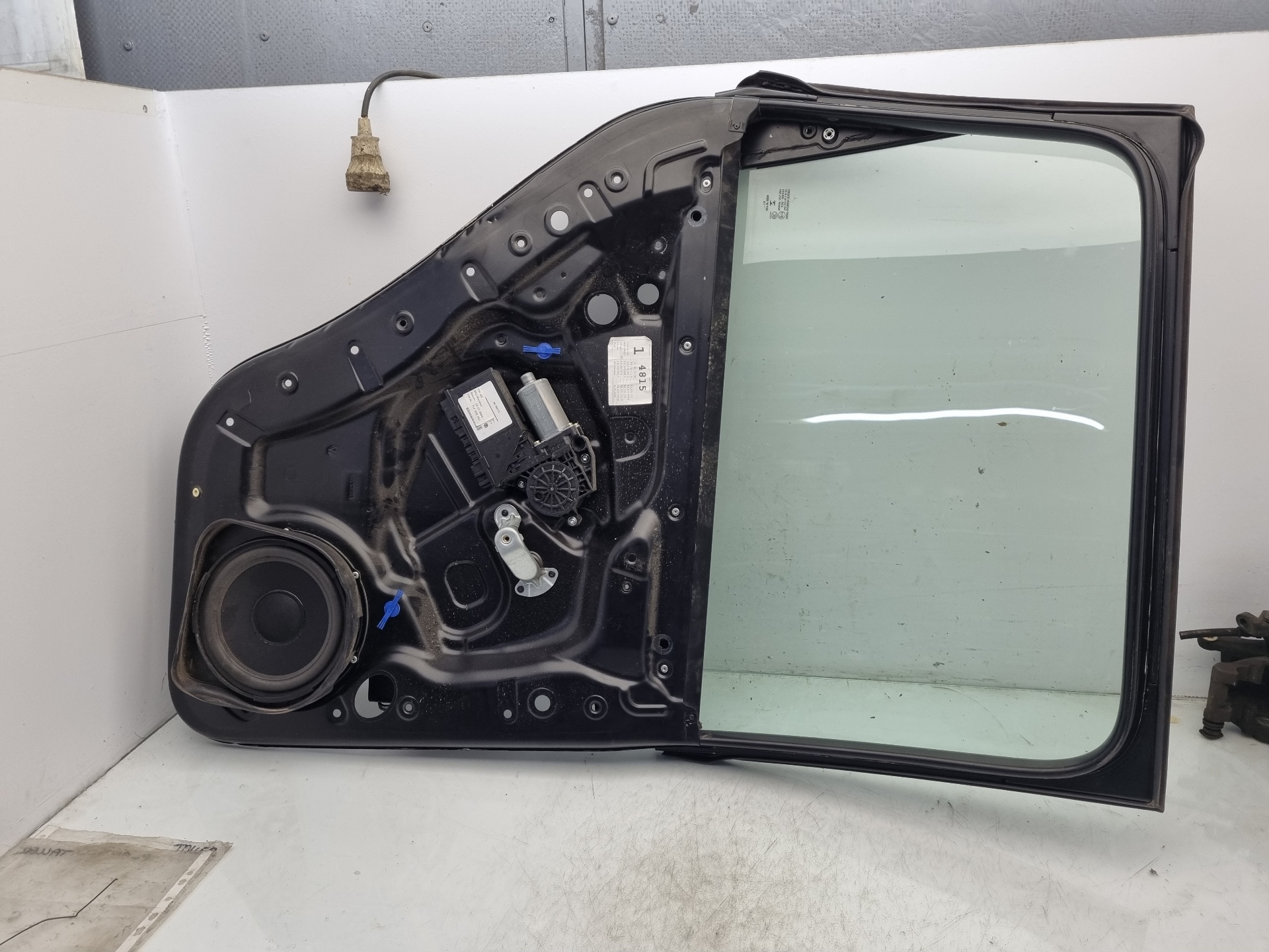 ELEVALUNAS TRASERO IZQUIERDO VOLKSWAGEN TOUAREG D-BAC