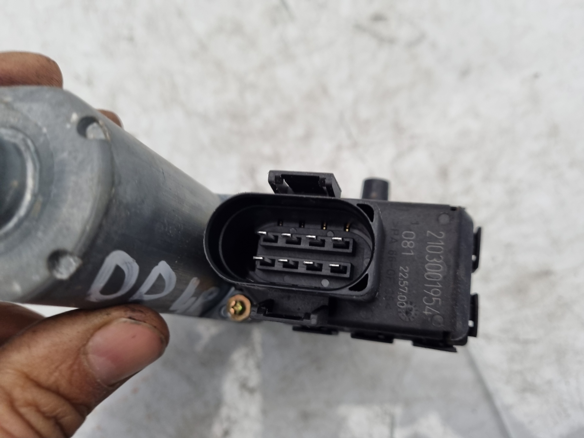 ELEVALUNAS DELANTERO DERECHO AUDI A4 APU