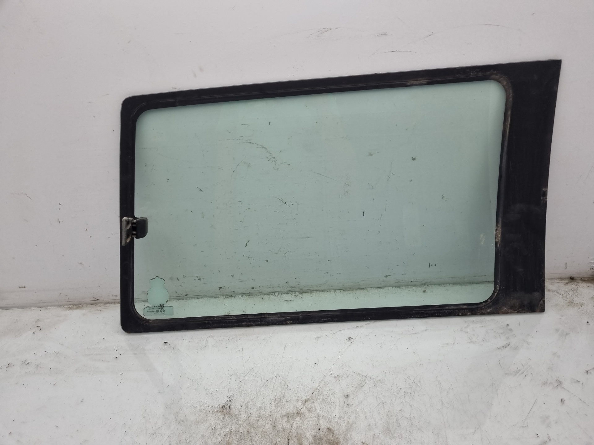 LUNA TRASERA IZQUIERDA SUZUKI VITARA G16A