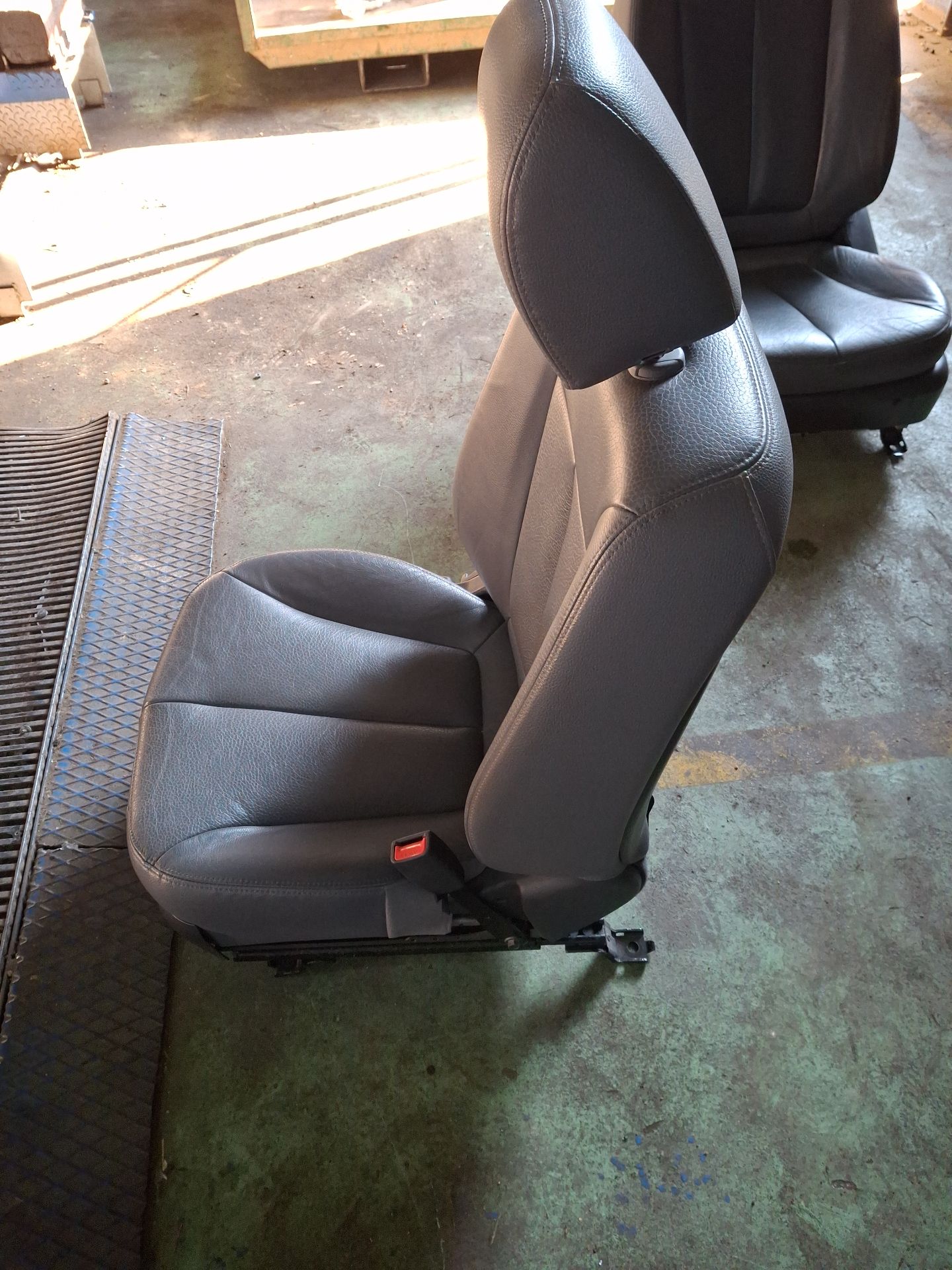 ASIENTO DELANTERO DERECHO HYUNDAI SANTA 