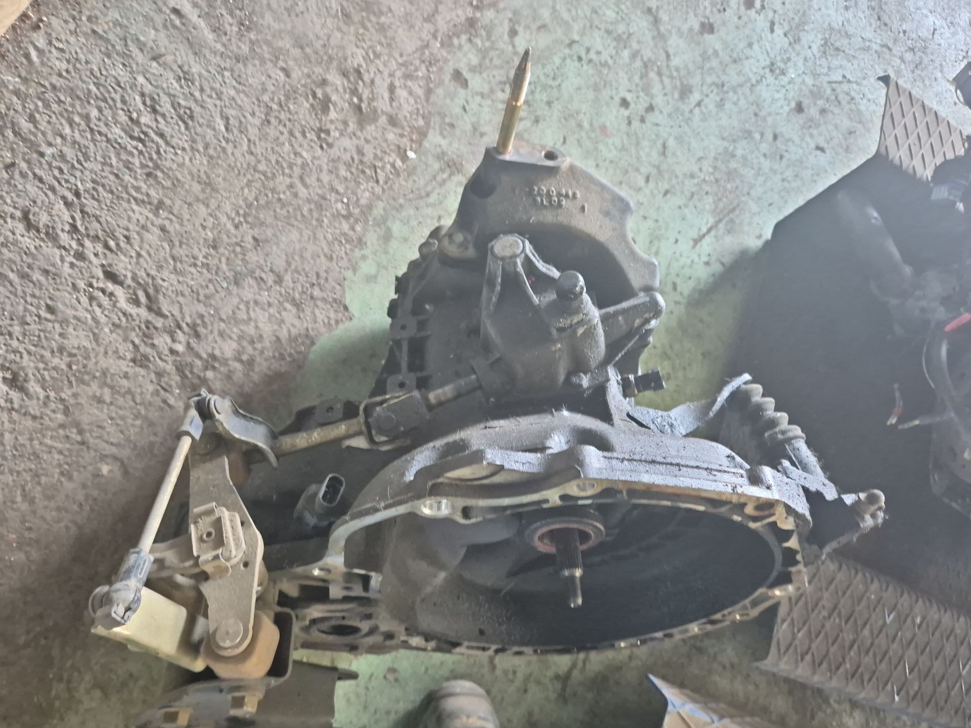 CAJA CAMBIOS CHEVROLET AVEO 