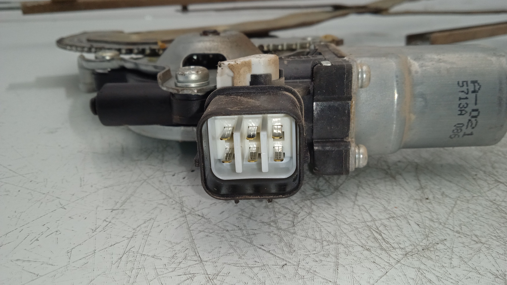 ELEVALUNAS DELANTERO IZQUIERDO PEUGEOT 4007 4HN