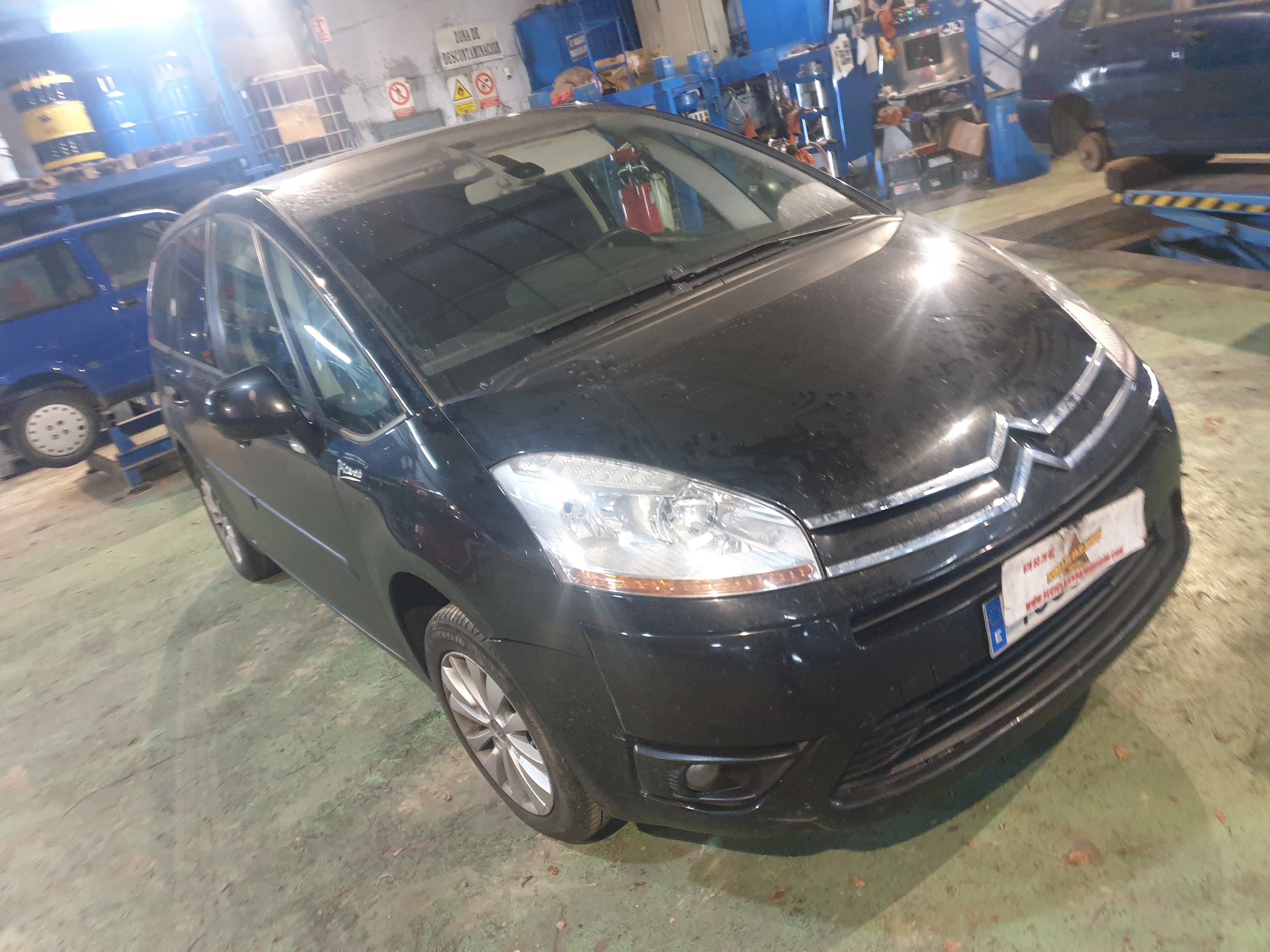 PARAGOLPES DELANTERO CITROEN C4 9HZ