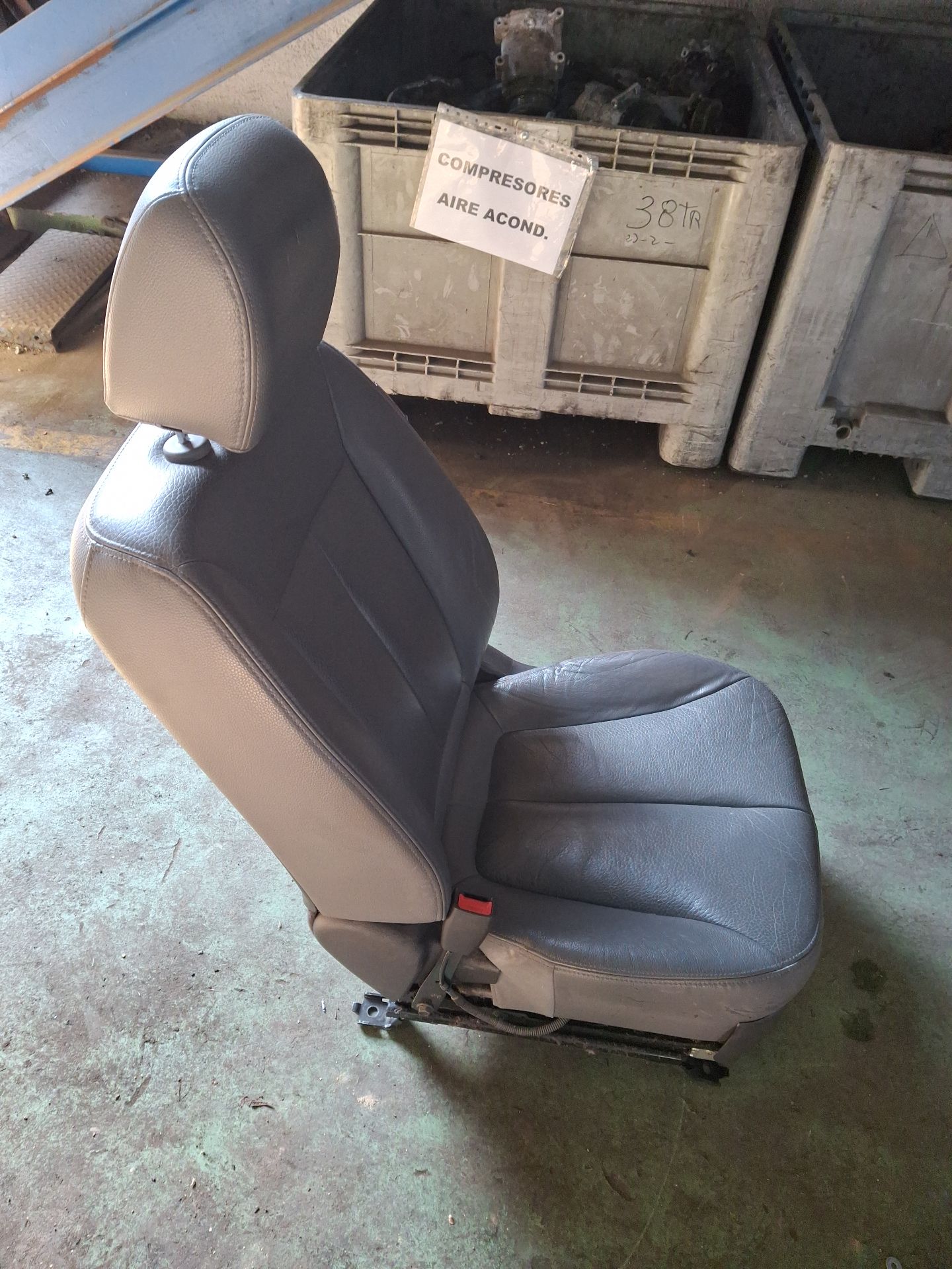 ASIENTO DELANTERO IZQUIERDO HYUNDAI SANTA 