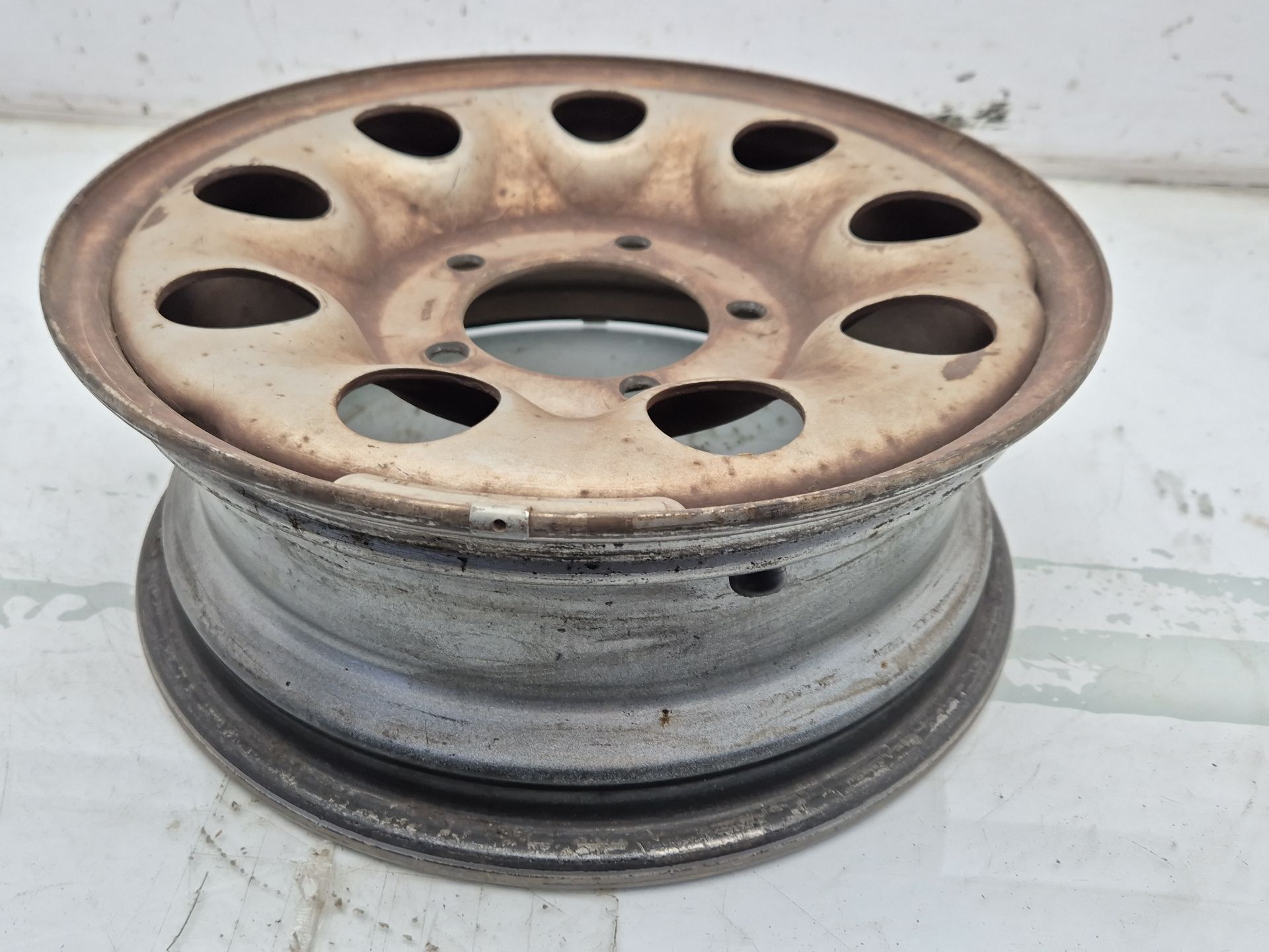 LLANTA SUZUKI VITARA 