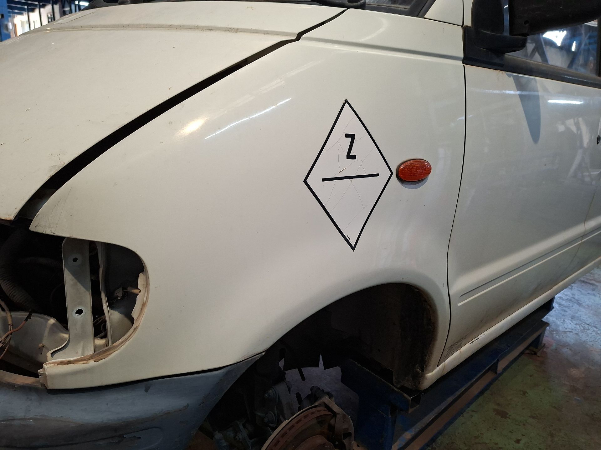 ALETA DELANTERA IZQUIERDA NISSAN VANETTE 