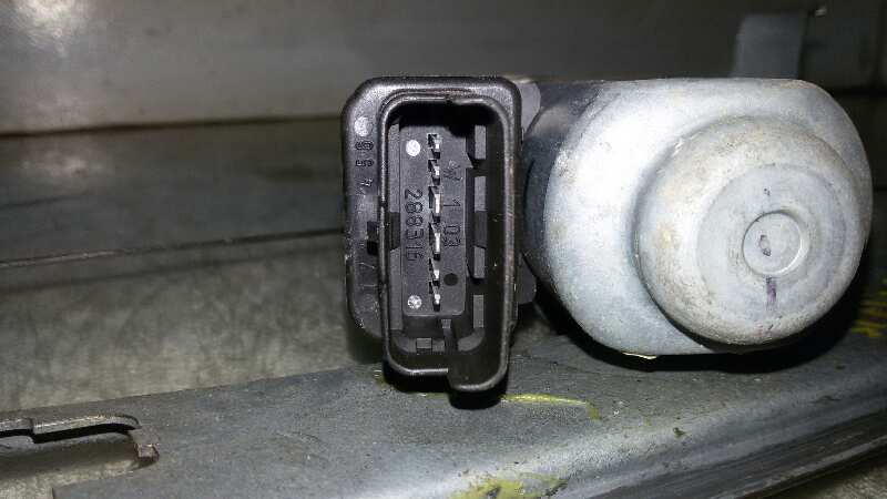 ELEVALUNAS DELANTERO DERECHO RENAULT SC?NIC K9K F7