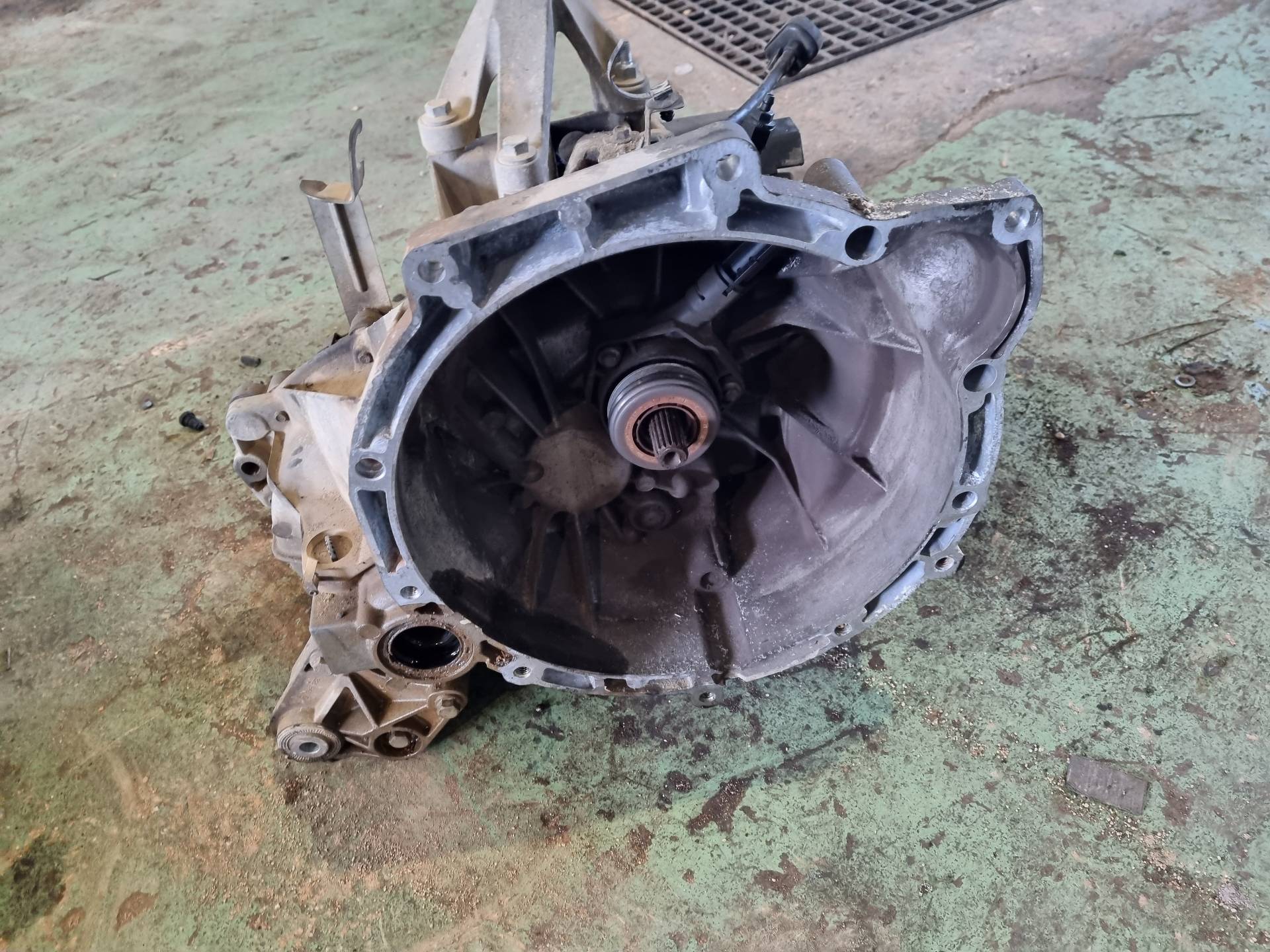 CAJA CAMBIOS FORD FOCUS HWDA