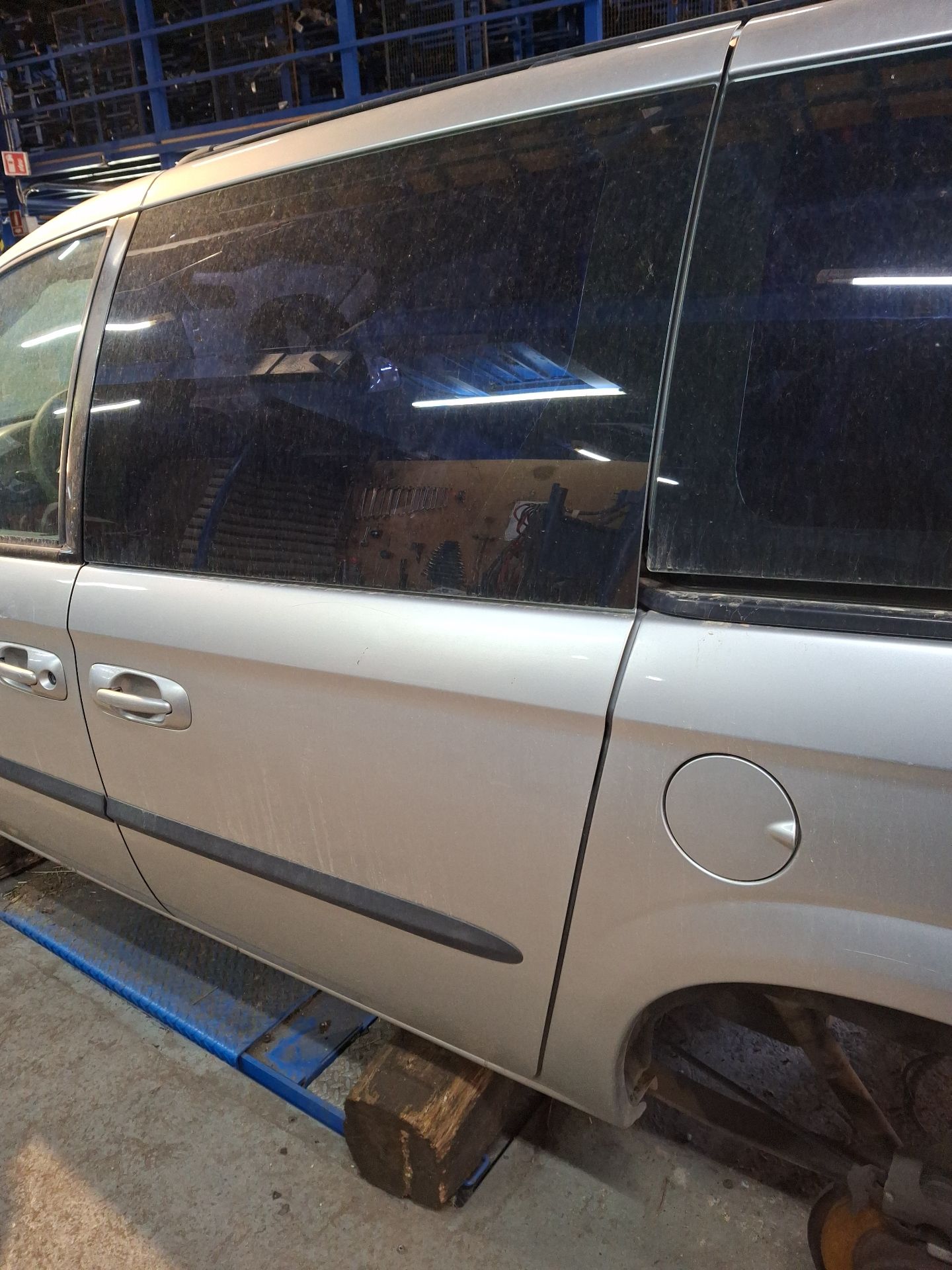 PUERTA LATERAL CORREDERA IZQUIERDA CHRYSLER VOYAGE 