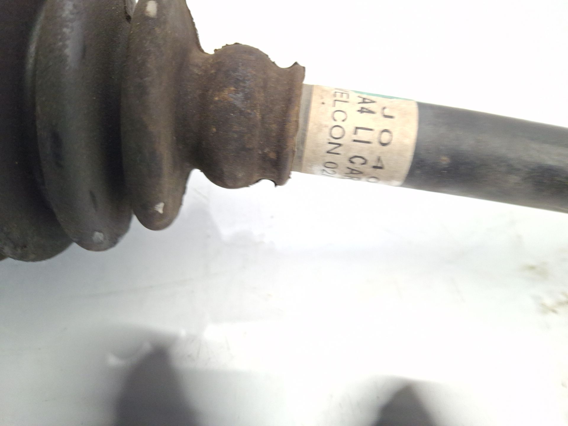 TRANSMISION DELANTERA IZQUIERDA VOLKSWAGEN NEW 