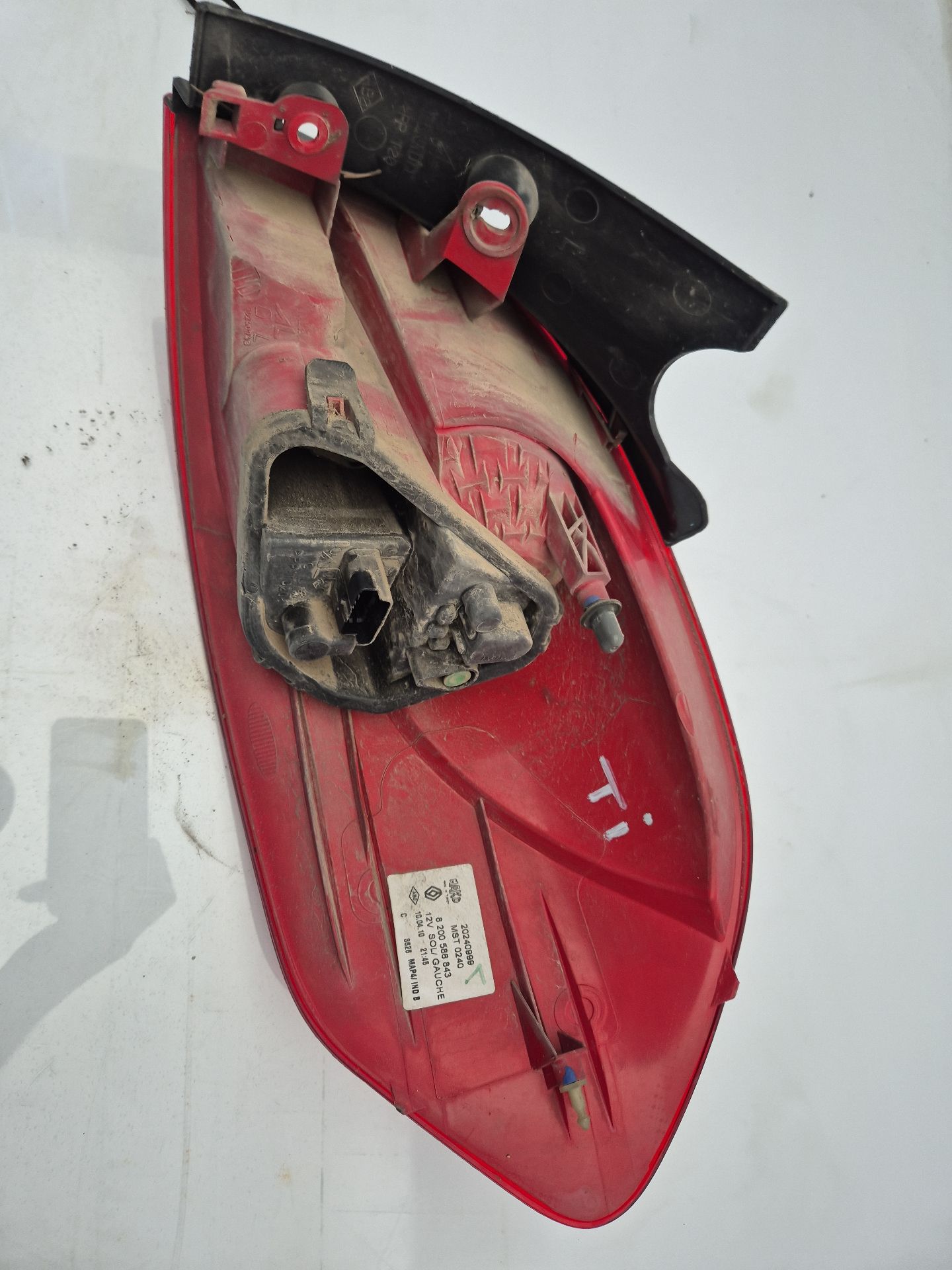 PILOTO TRASERO IZQUIERDO RENAULT CLIO 