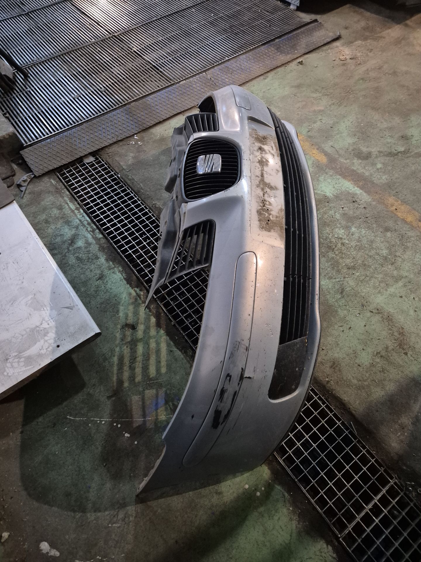 PARAGOLPES DELANTERO SEAT IBIZA 