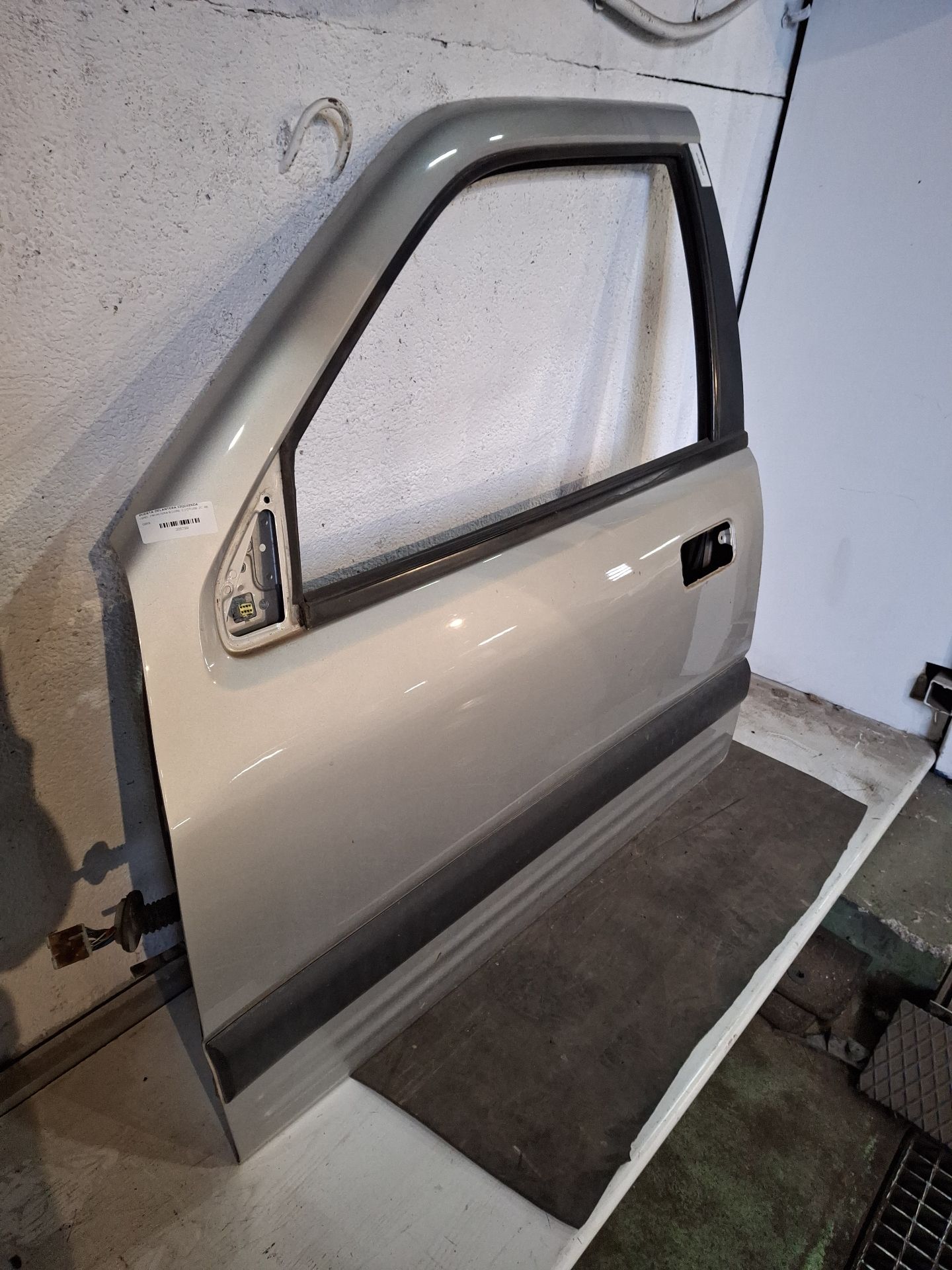 PUERTA DELANTERA IZQUIERDA OPEL FRONTERA 