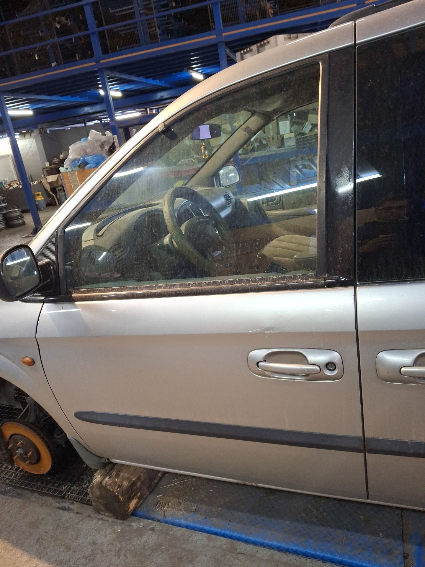 PUERTA DELANTERA IZQUIERDA CHRYSLER VOYAGER 