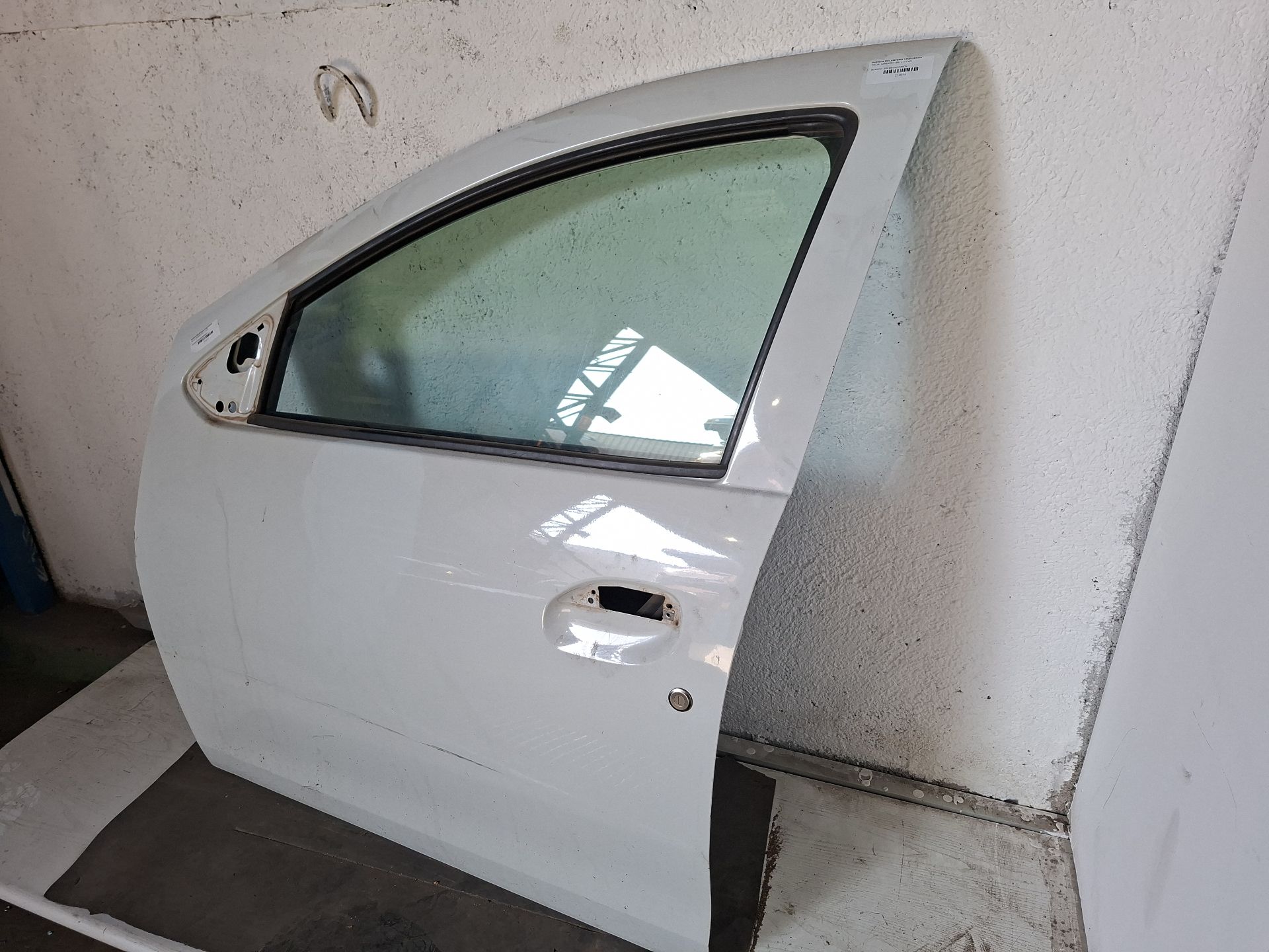 PUERTA DELANTERA IZQUIERDA DACIA SANDERO 