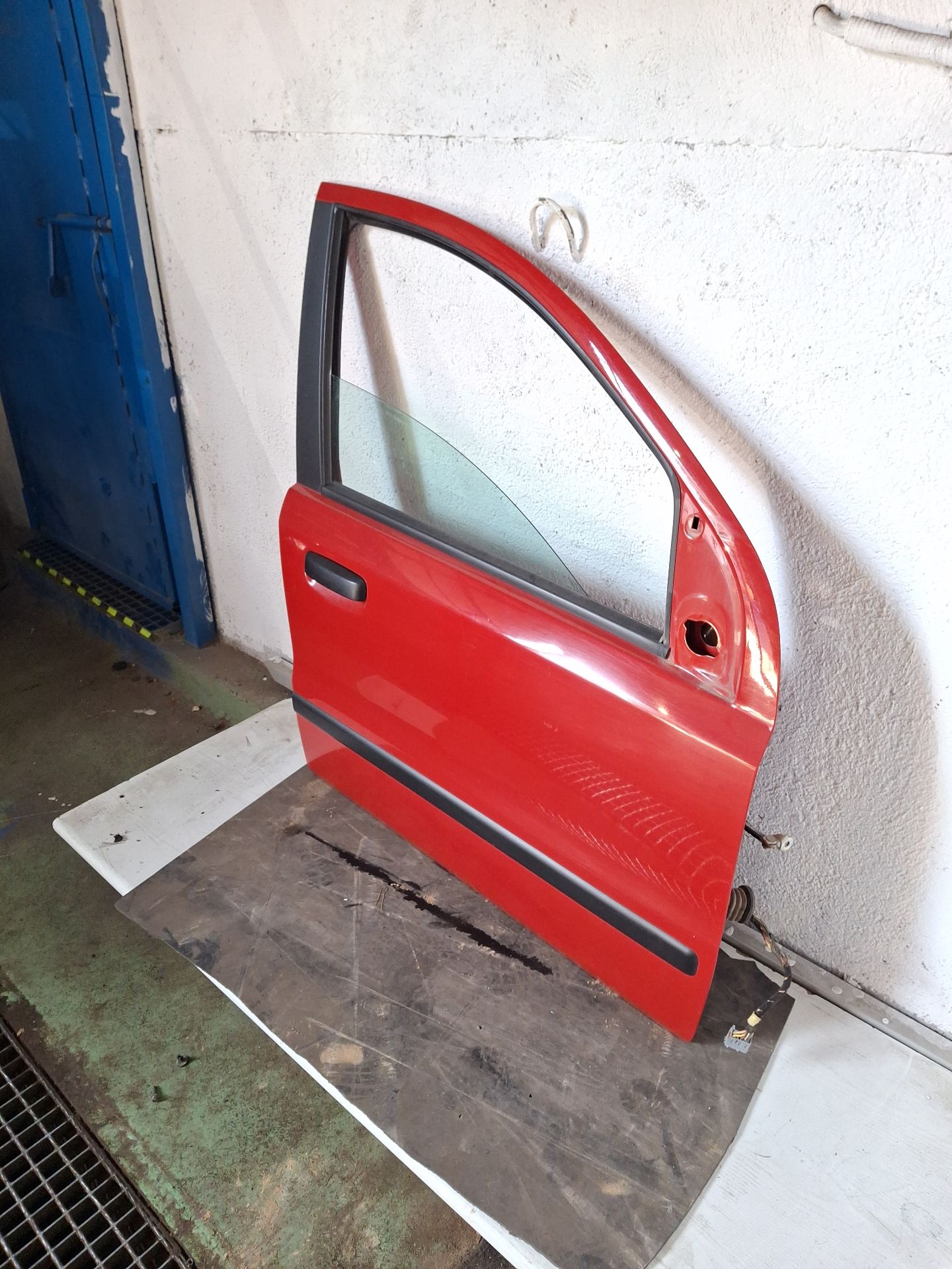 PUERTA DELANTERA DERECHA FIAT PANDA 