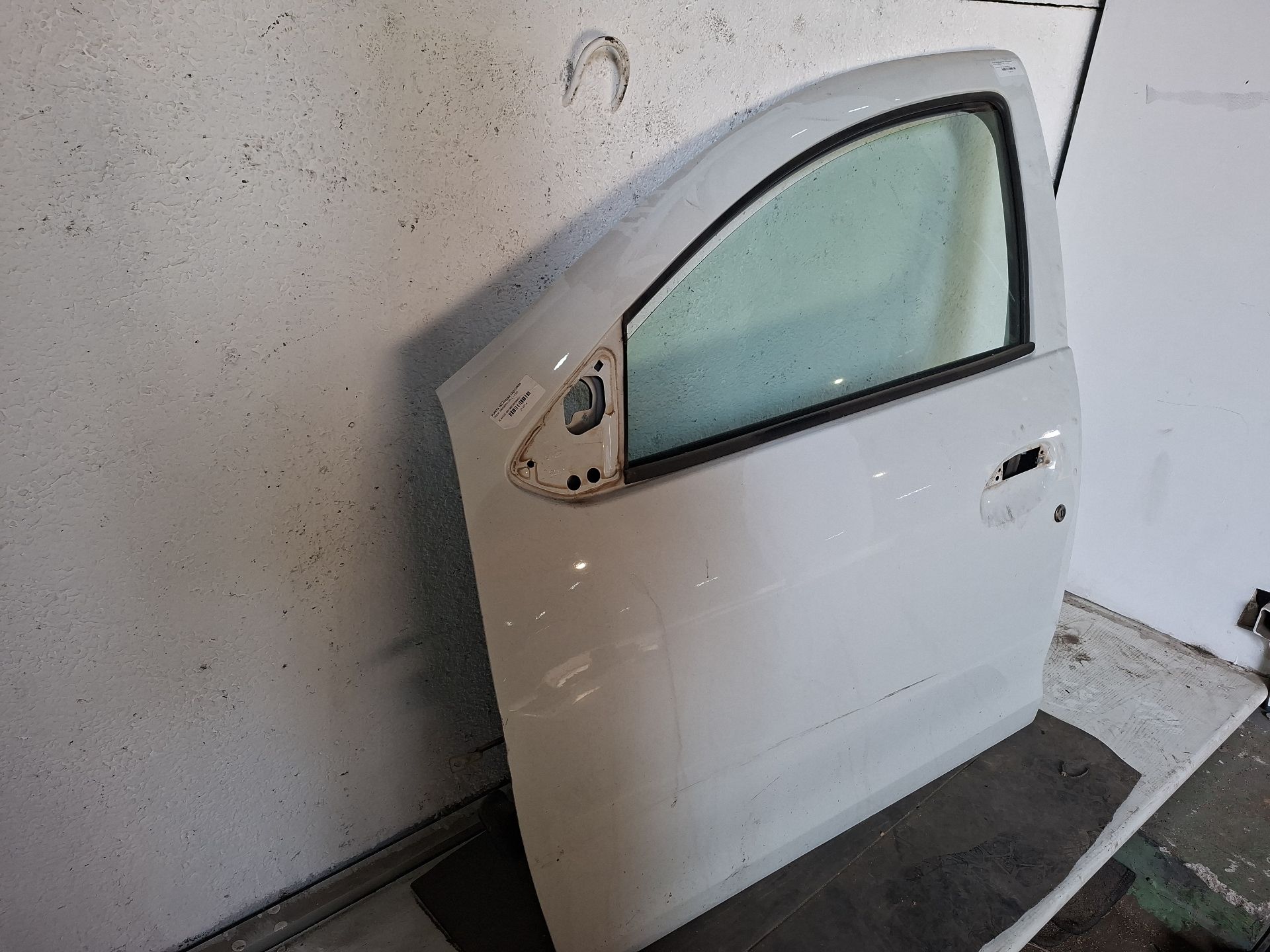 PUERTA DELANTERA IZQUIERDA DACIA SANDERO 