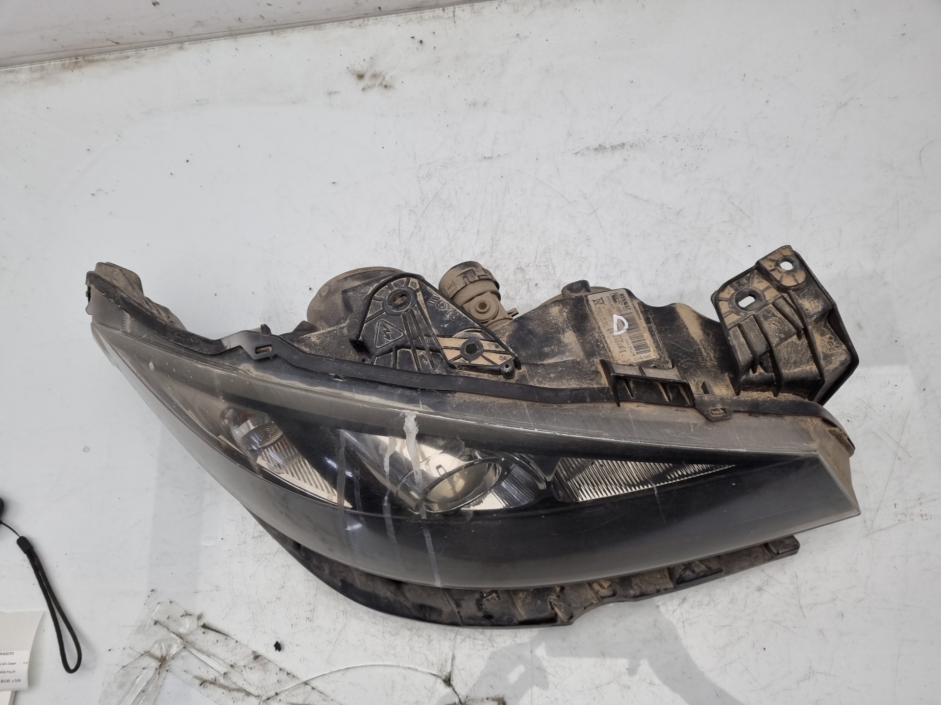 FARO DERECHO RENAULT LAGUNA F9Q D6