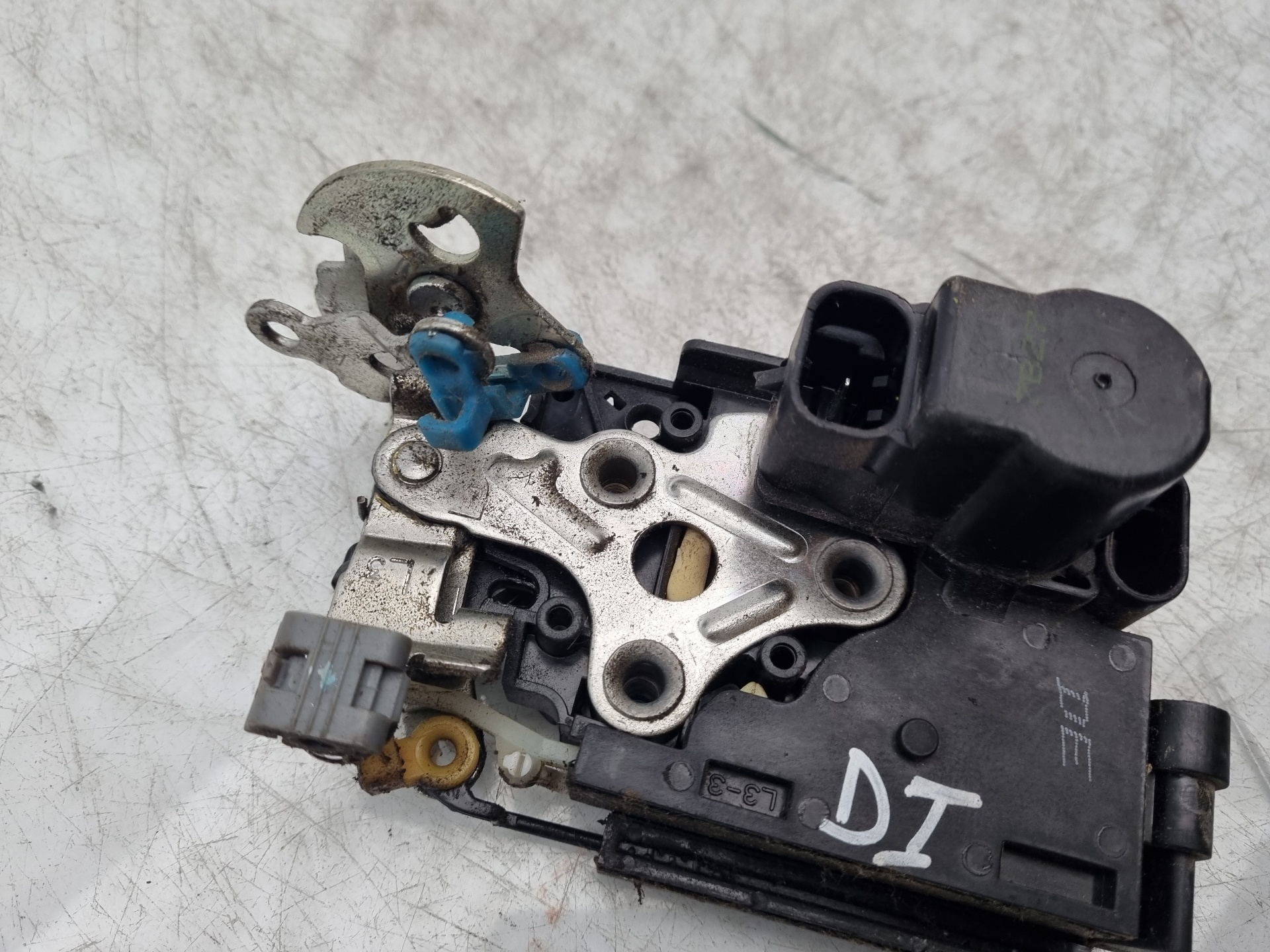 CERRADURA PUERTA DELANTERA IZQUIERDA CHEVROLET AVE B12S1