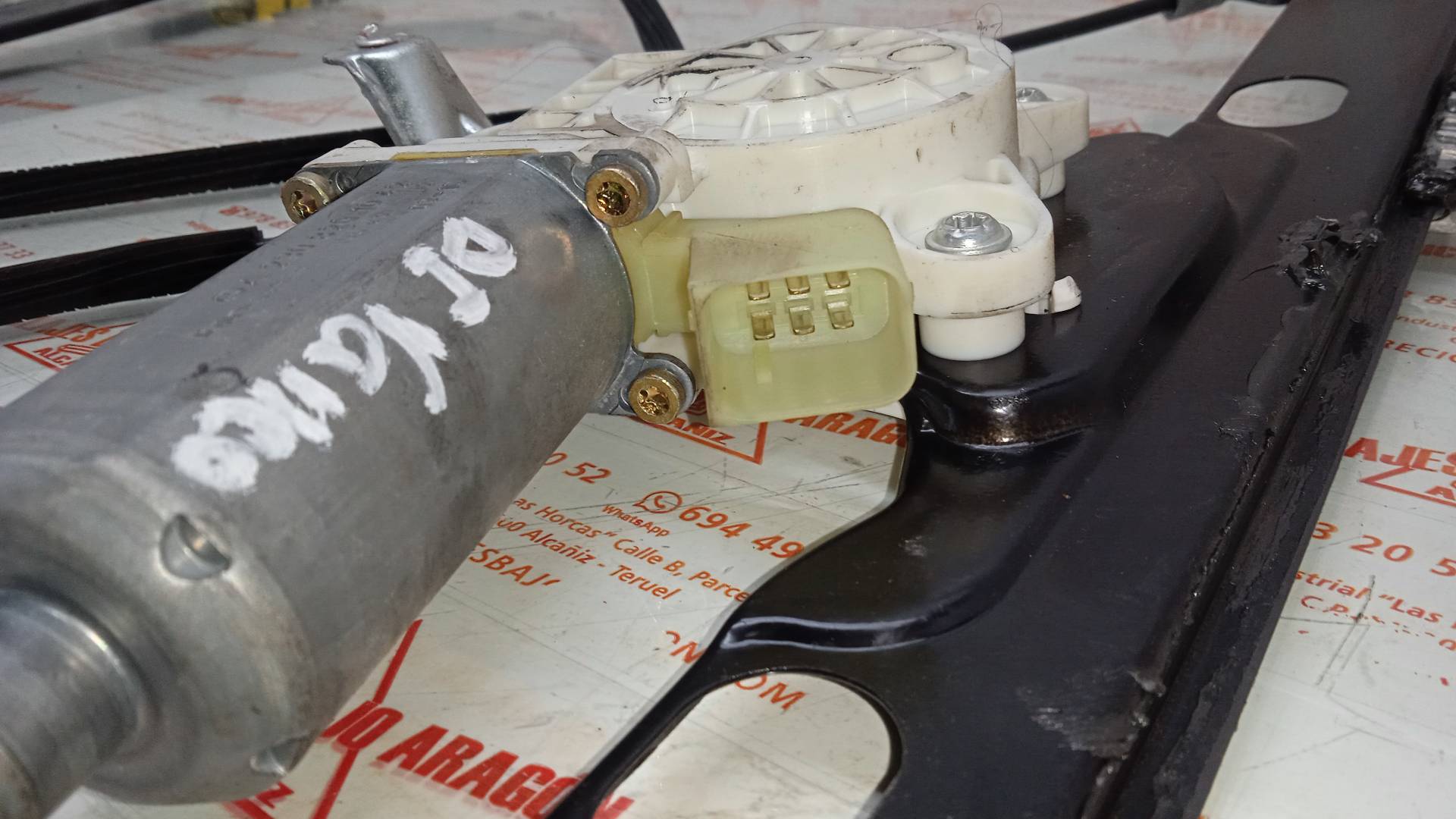 ELEVALUNAS DELANTERO IZQUIERDO MERCEDES-BENZ VANEO 668914