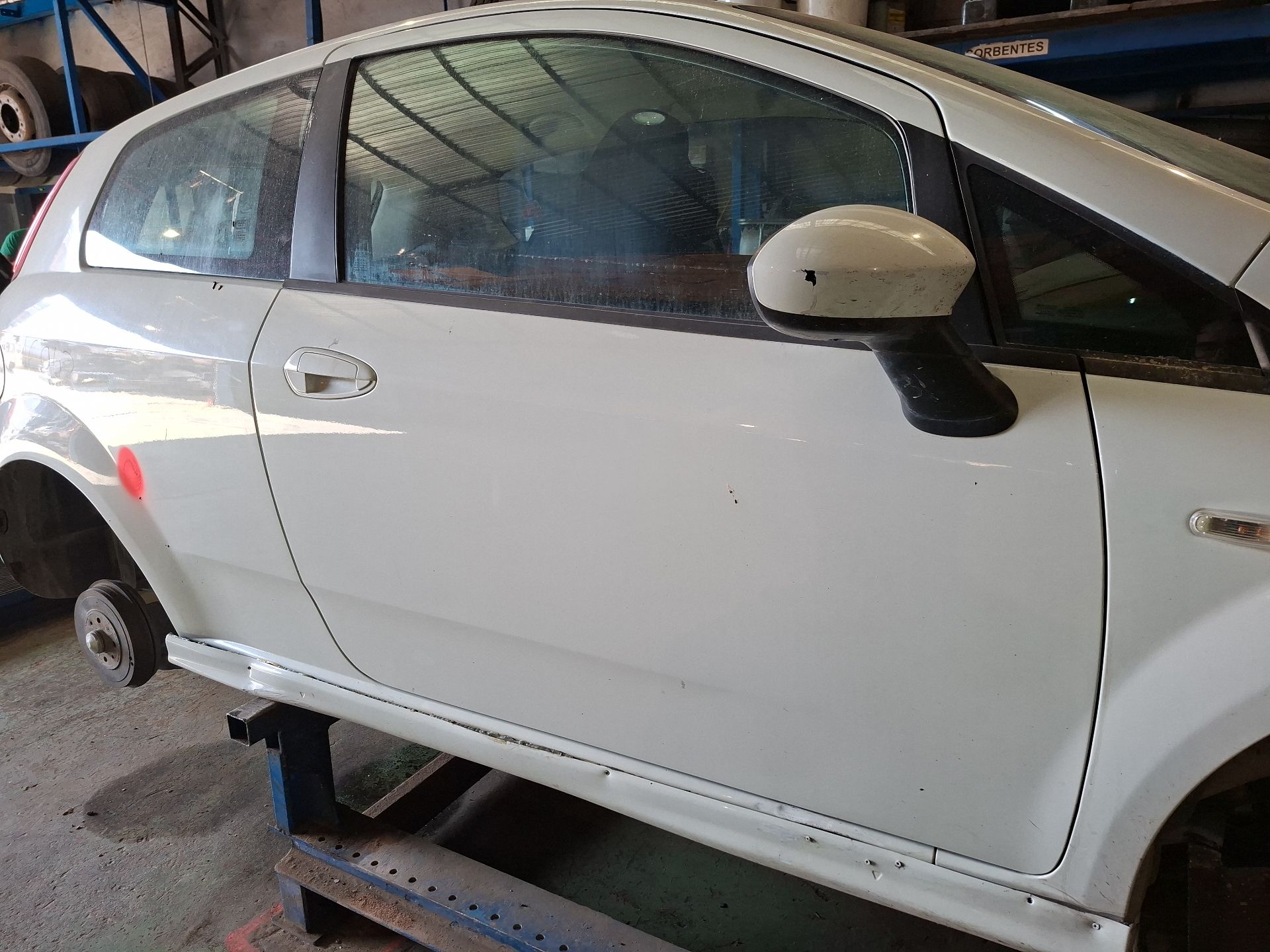 PUERTA DELANTERA DERECHA FIAT GRANDE 