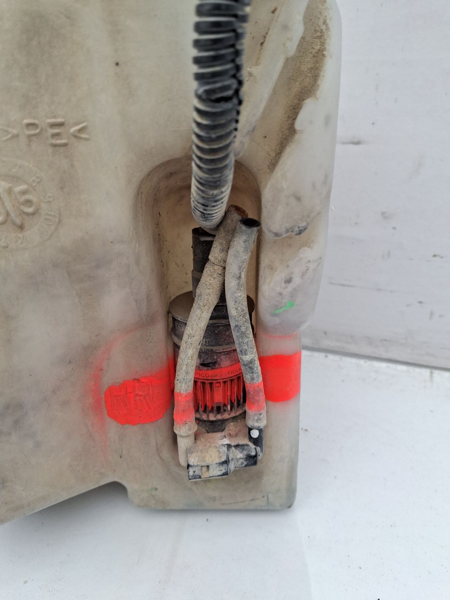 FARO DERECHO NISSAN ALMERA QG15