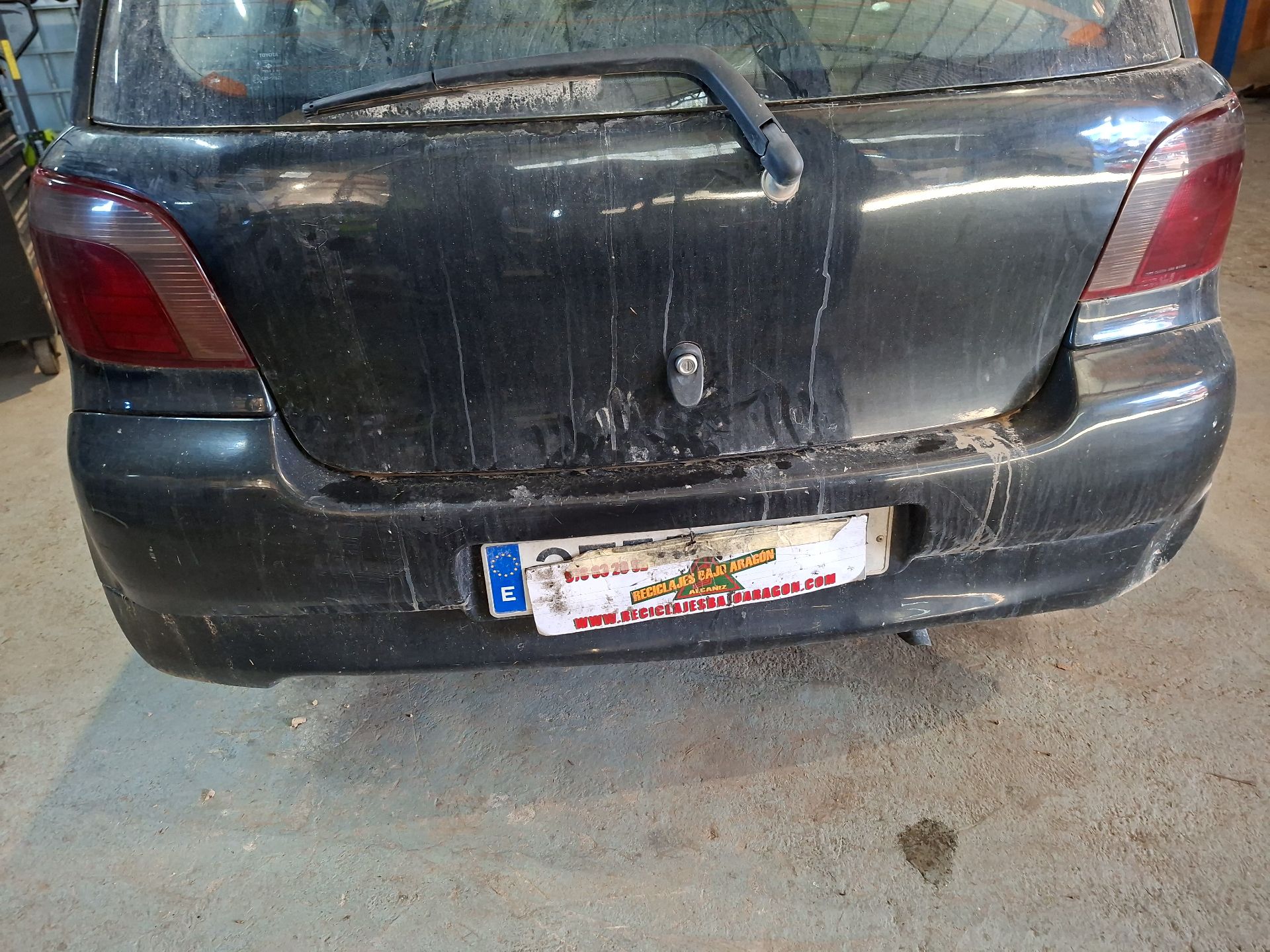 FARO DERECHO TOYOTA YARIS 