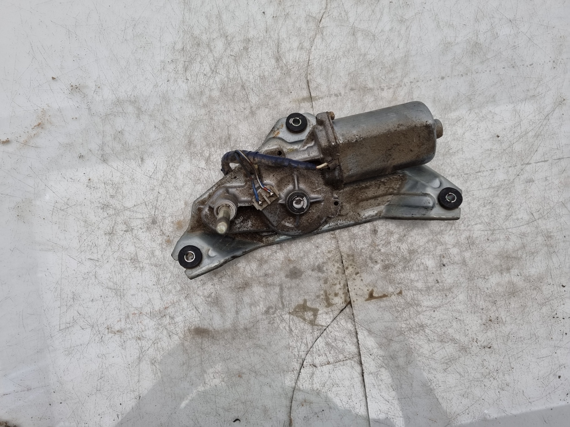 MOTOR LIMPIA TRASERO MITSUBISHI COLT 4G92