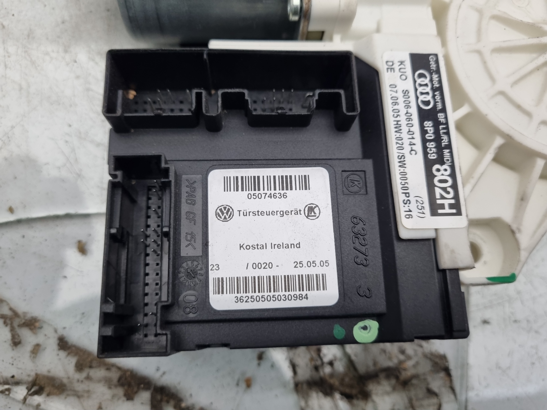 ELEVALUNAS DELANTERO DERECHO AUDI A3 BKD