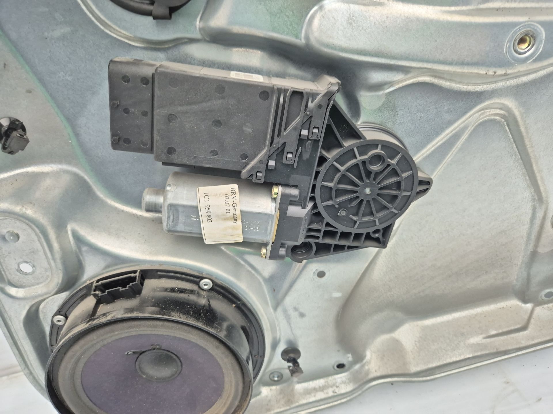 ELEVALUNAS DELANTERO DERECHO VOLKSWAGEN PASSAT 